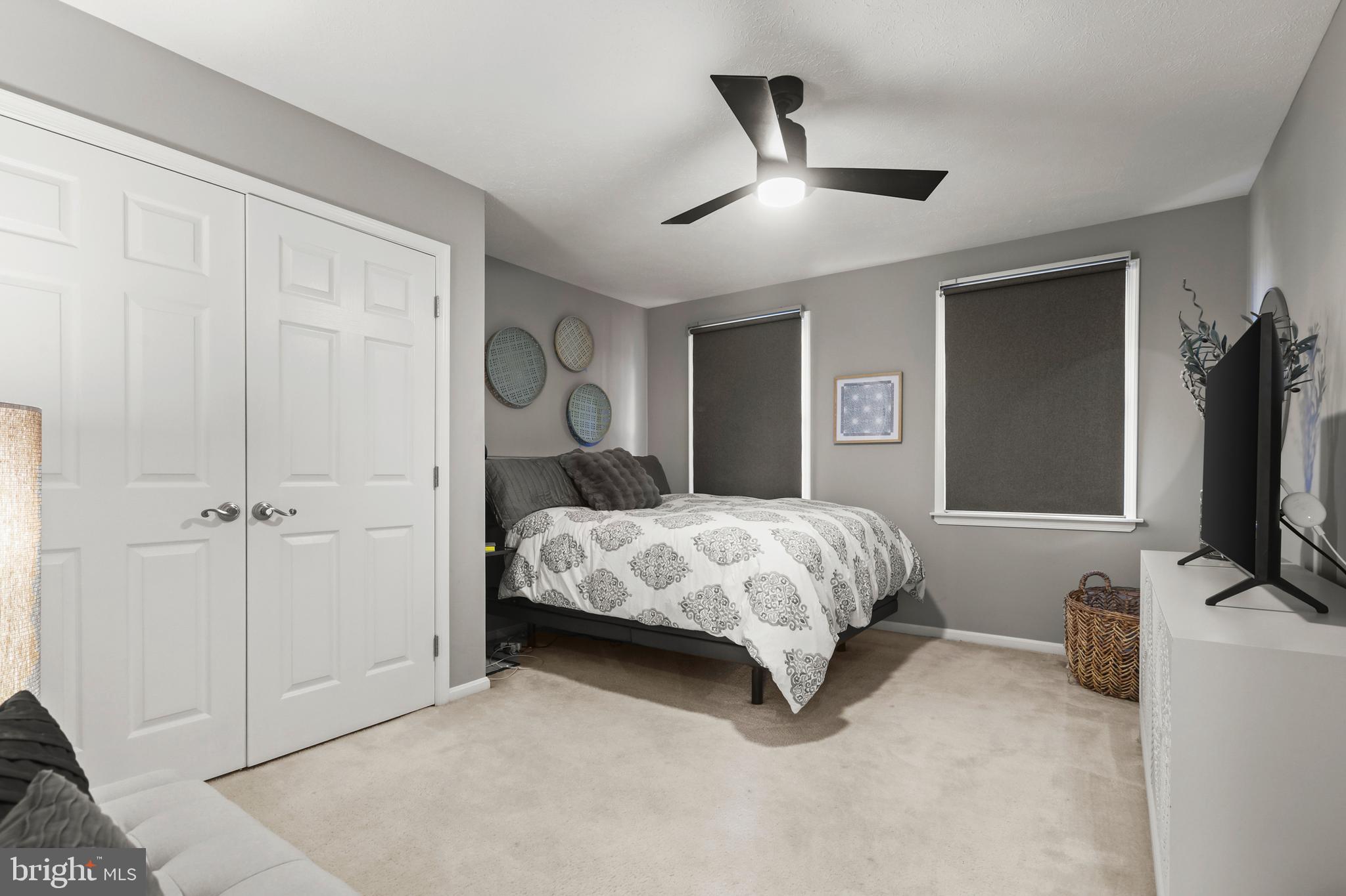 HAMPTON RIDGE - Residential