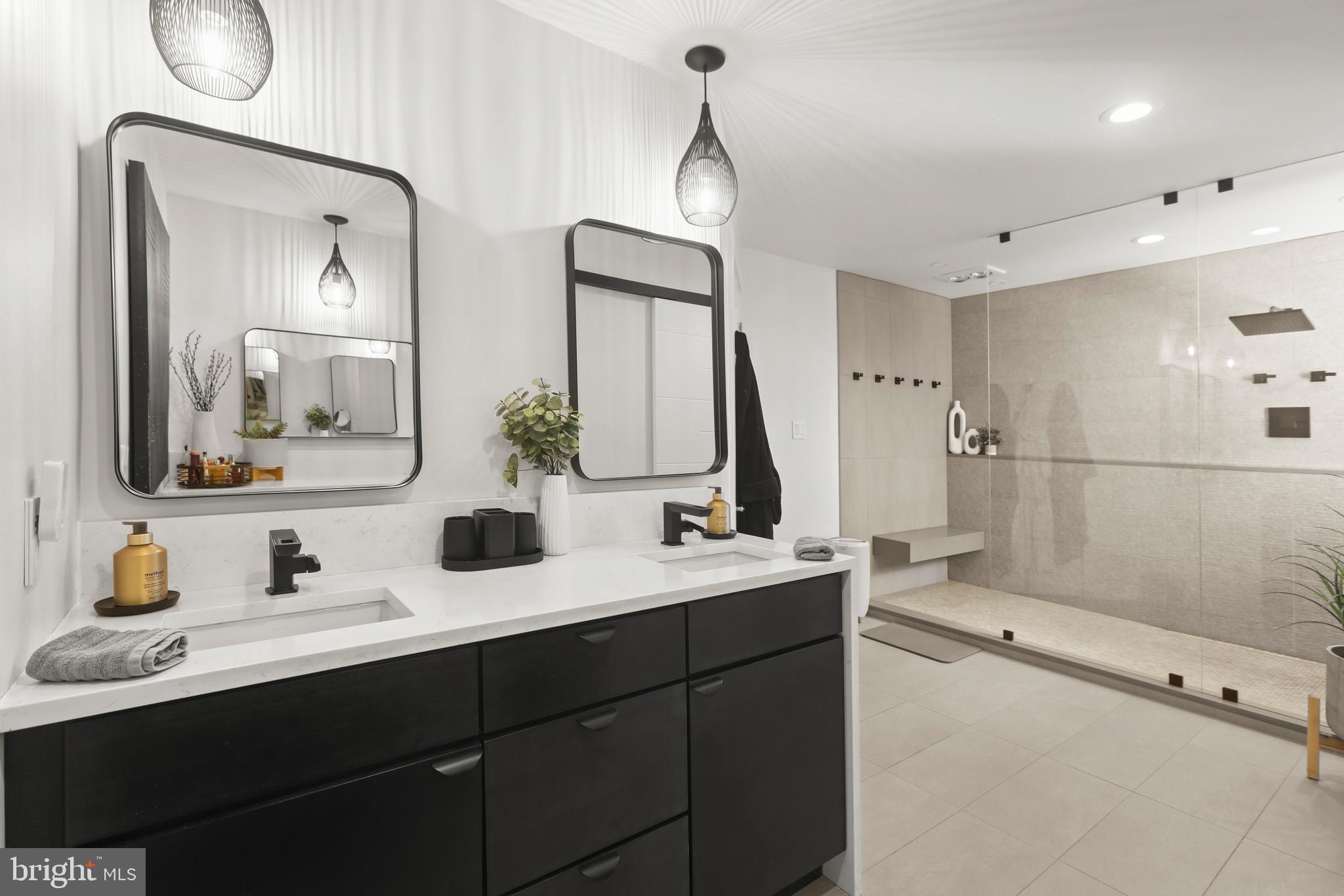 HAMPTON RIDGE - Residential