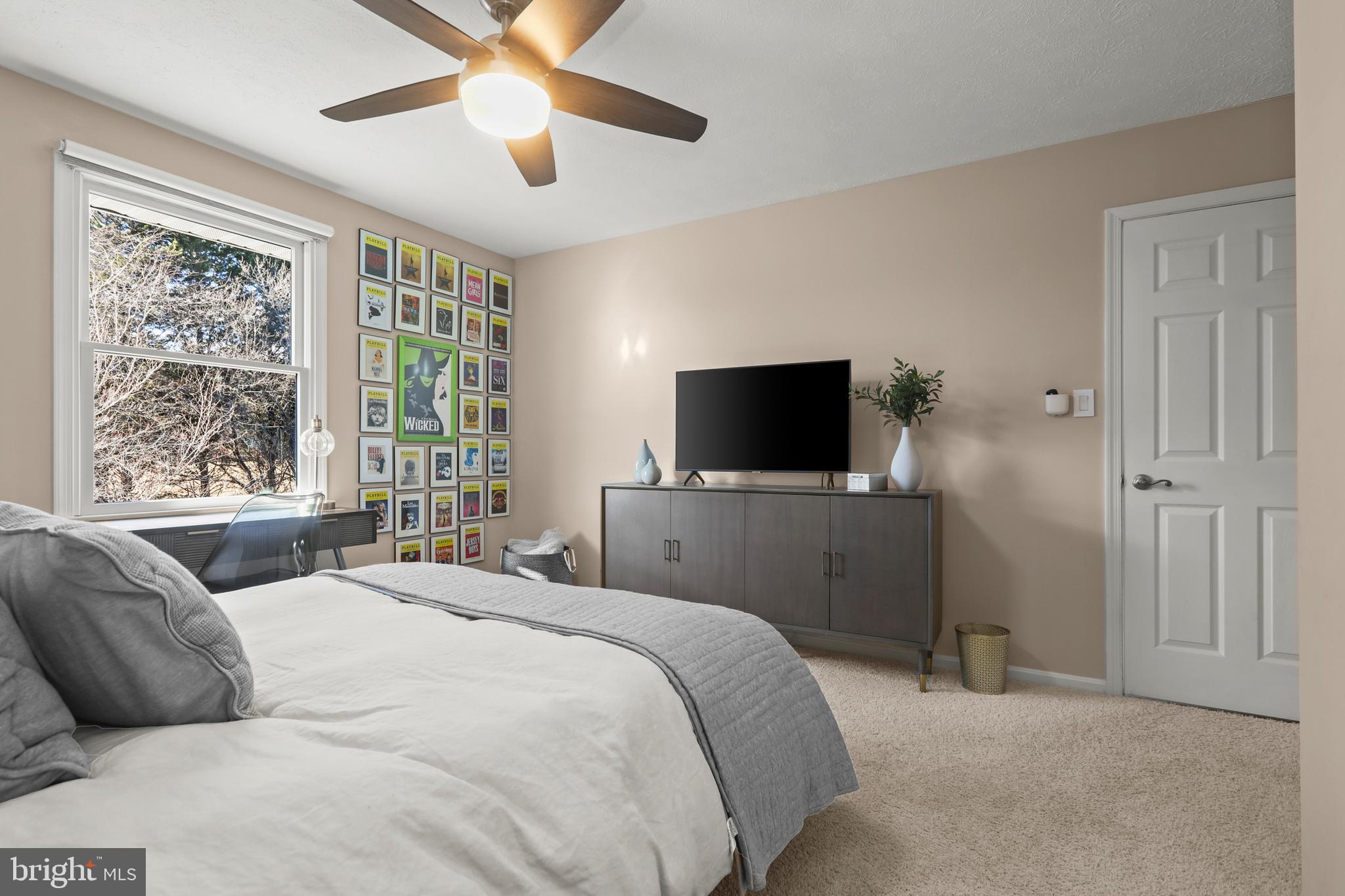 HAMPTON RIDGE - Residential