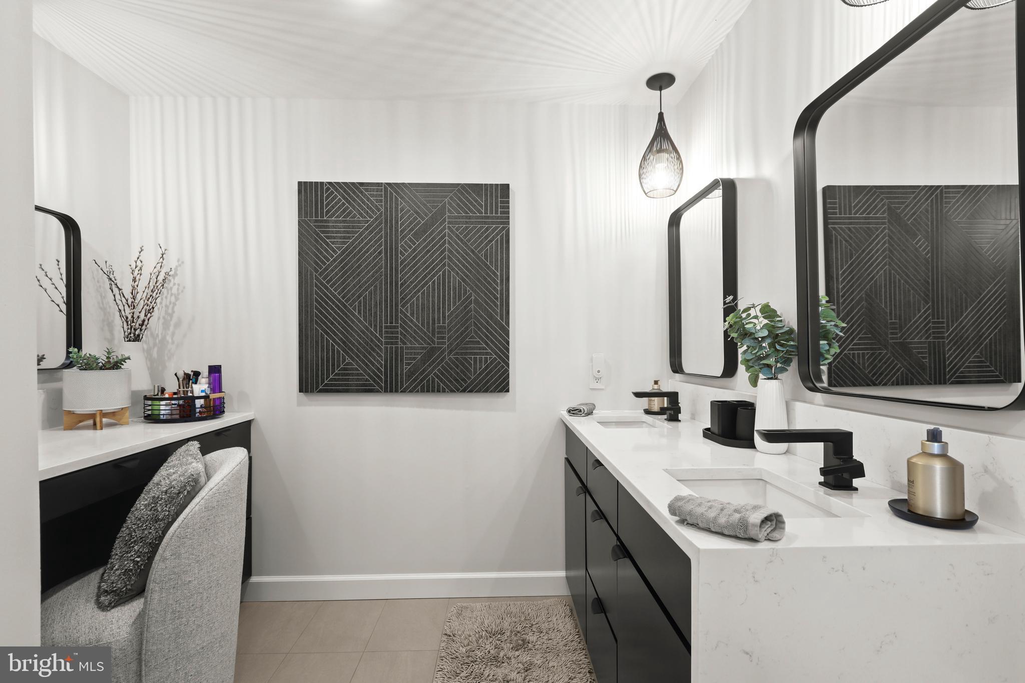 HAMPTON RIDGE - Residential