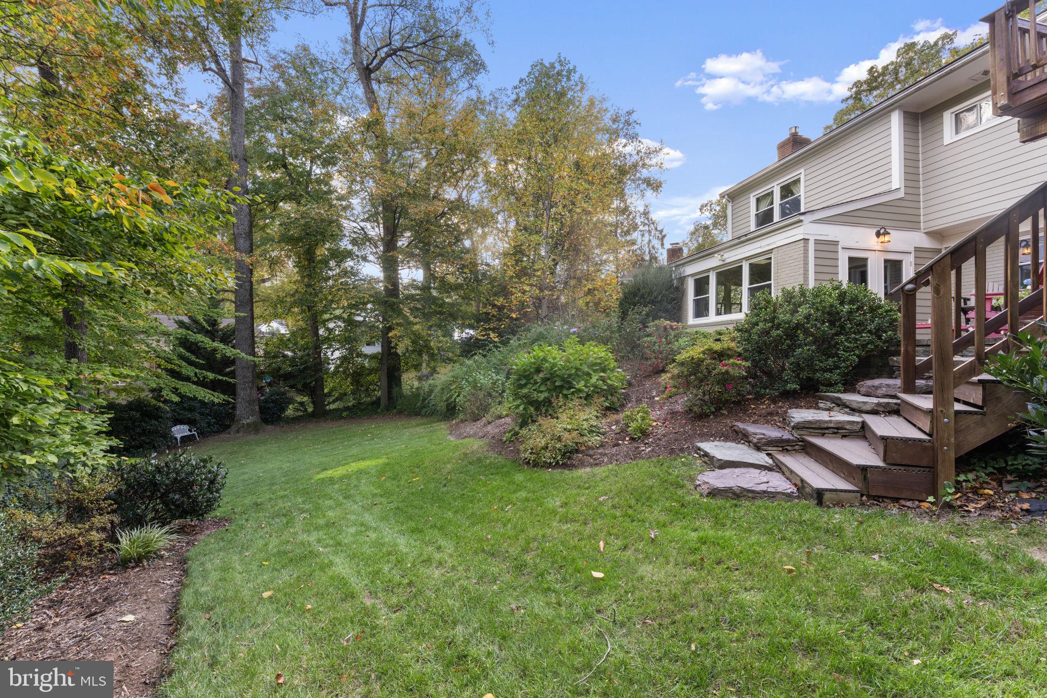 9303 SWINBURNE COURT