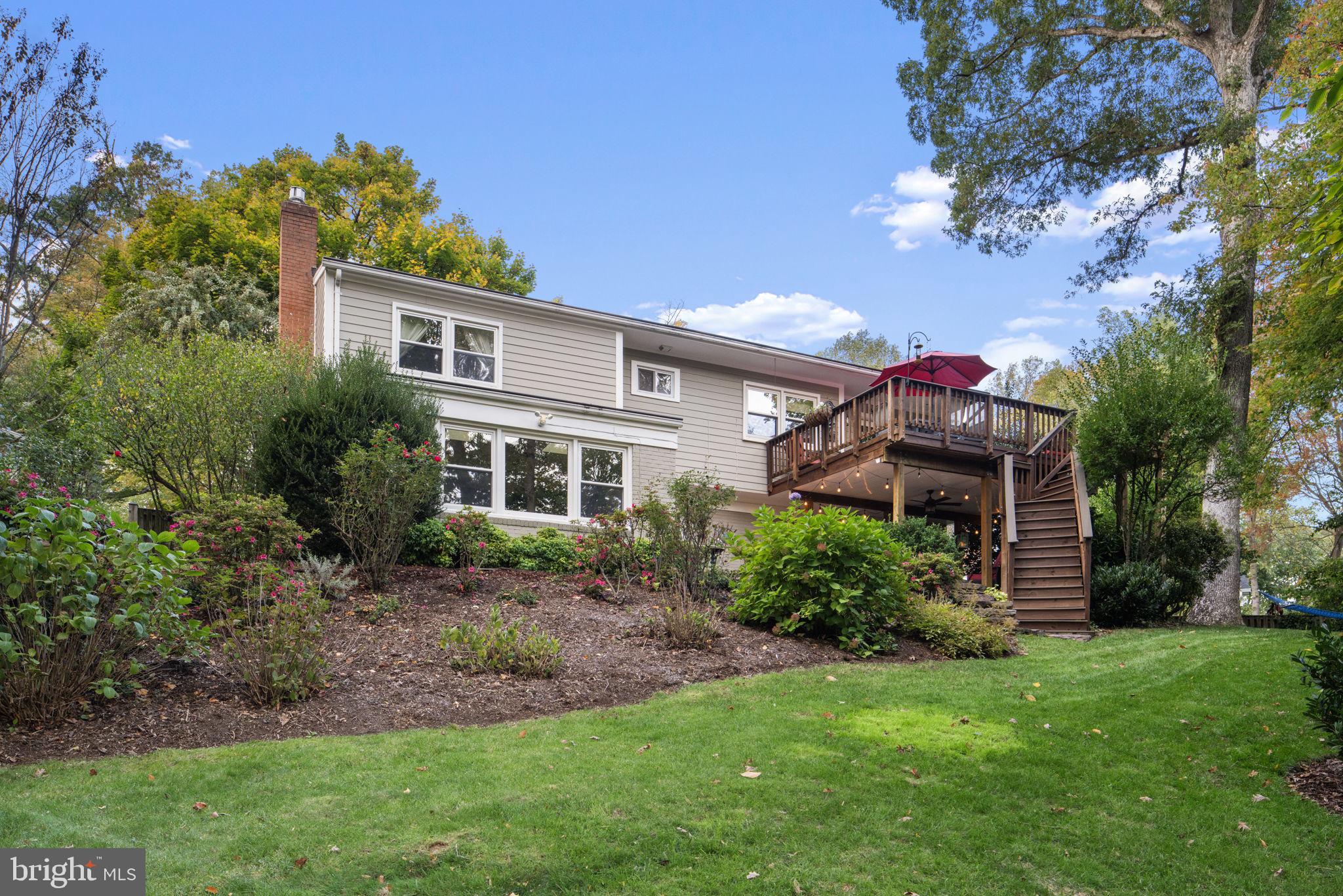 9303 SWINBURNE COURT