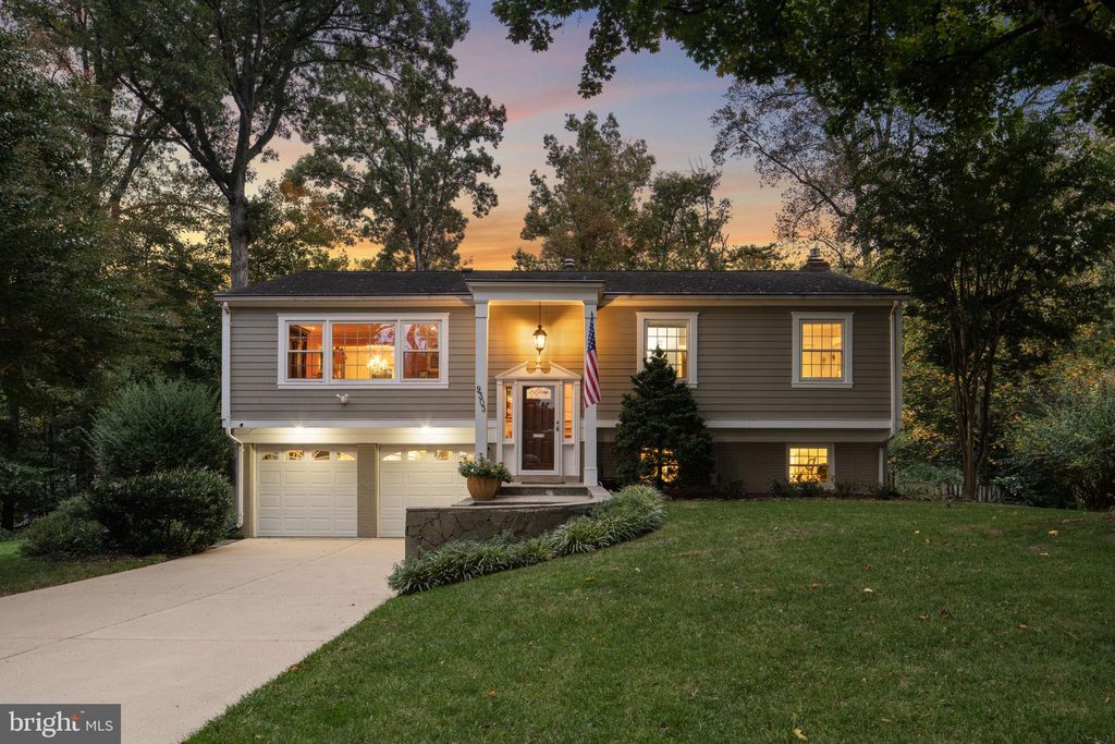 Photo of 9303 Swinburne Court, FAIRFAX, VA 22031 (MLS # VAFX2289544)