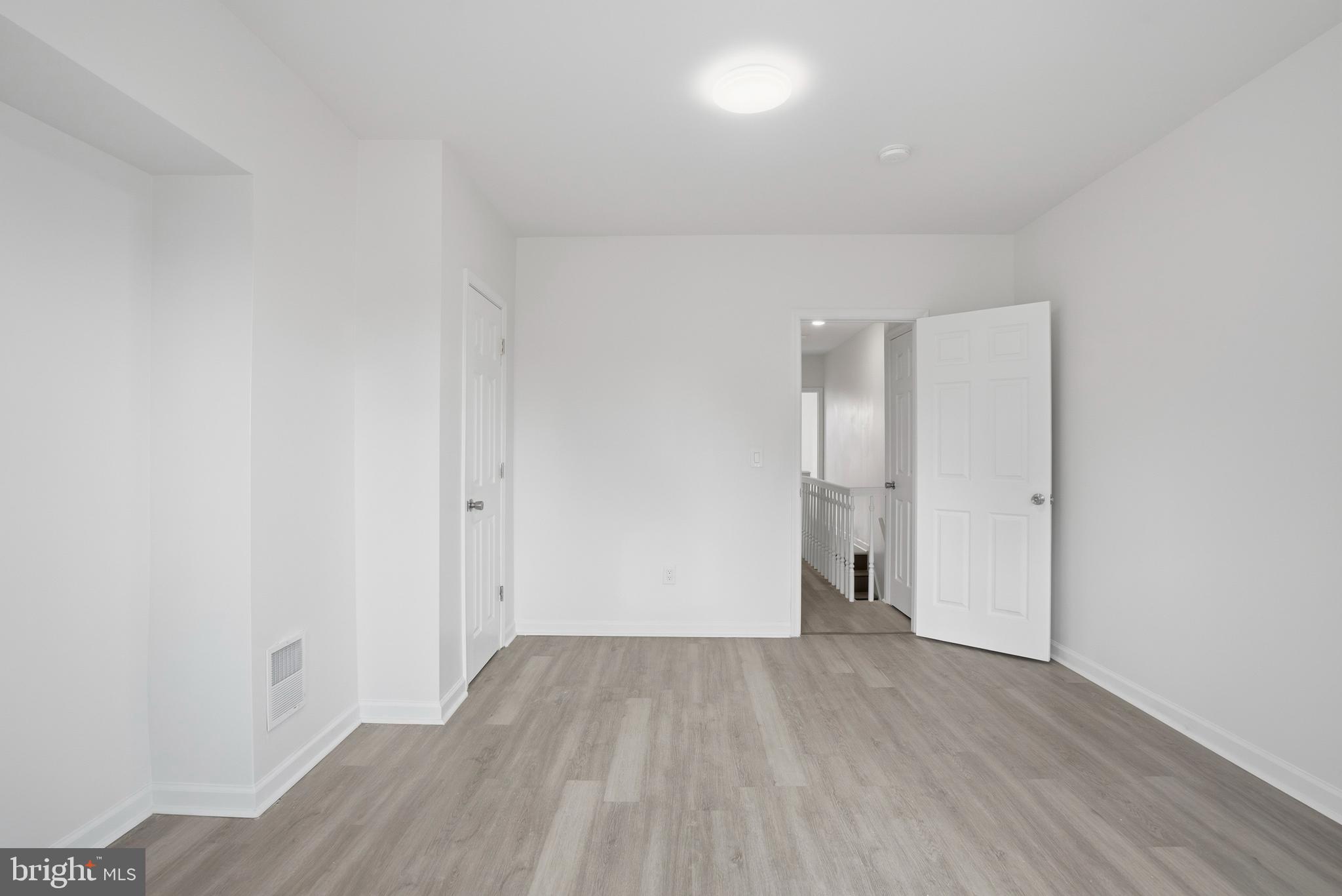 MILL CREEK - Residential