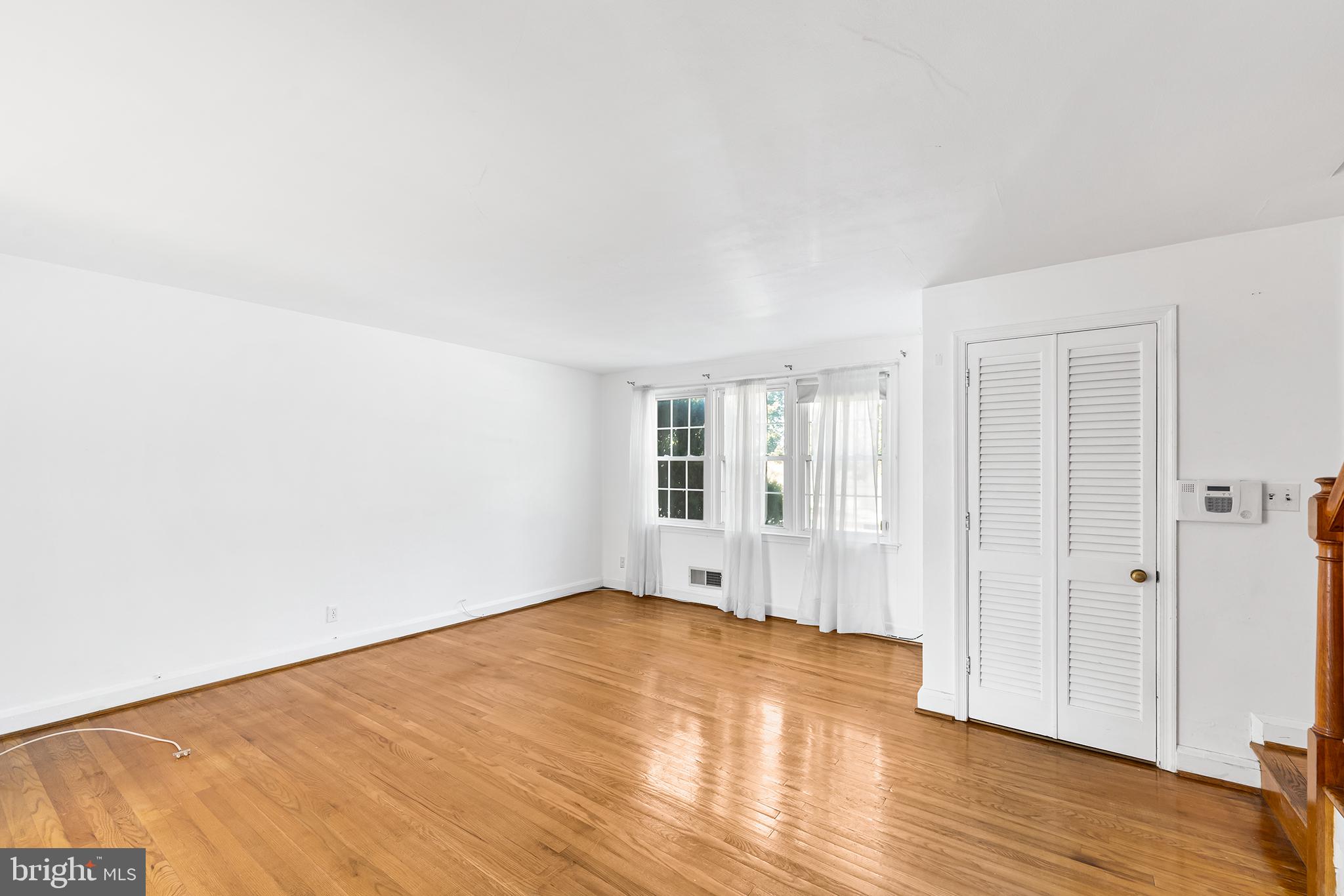 LOCH RAVEN MANOR - Residential