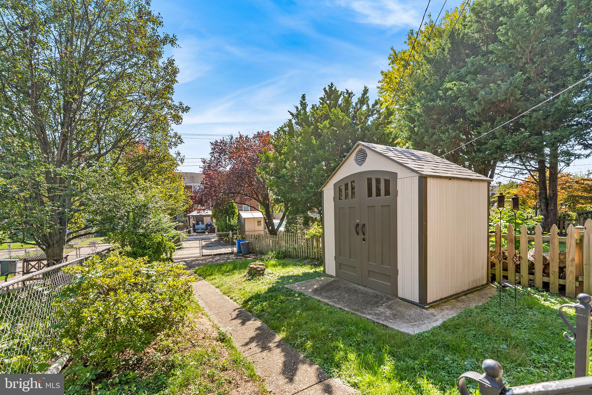 LOCH RAVEN MANOR - Residential