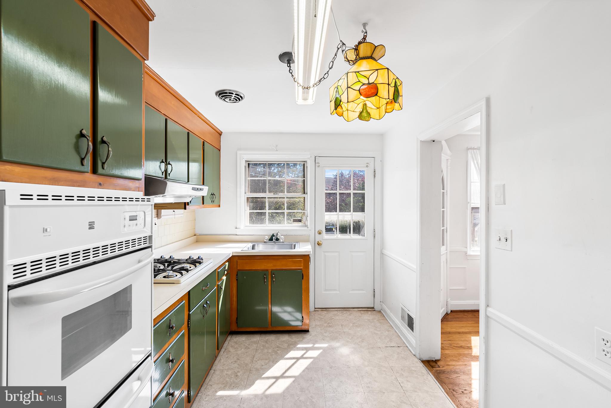 LOCH RAVEN MANOR - Residential