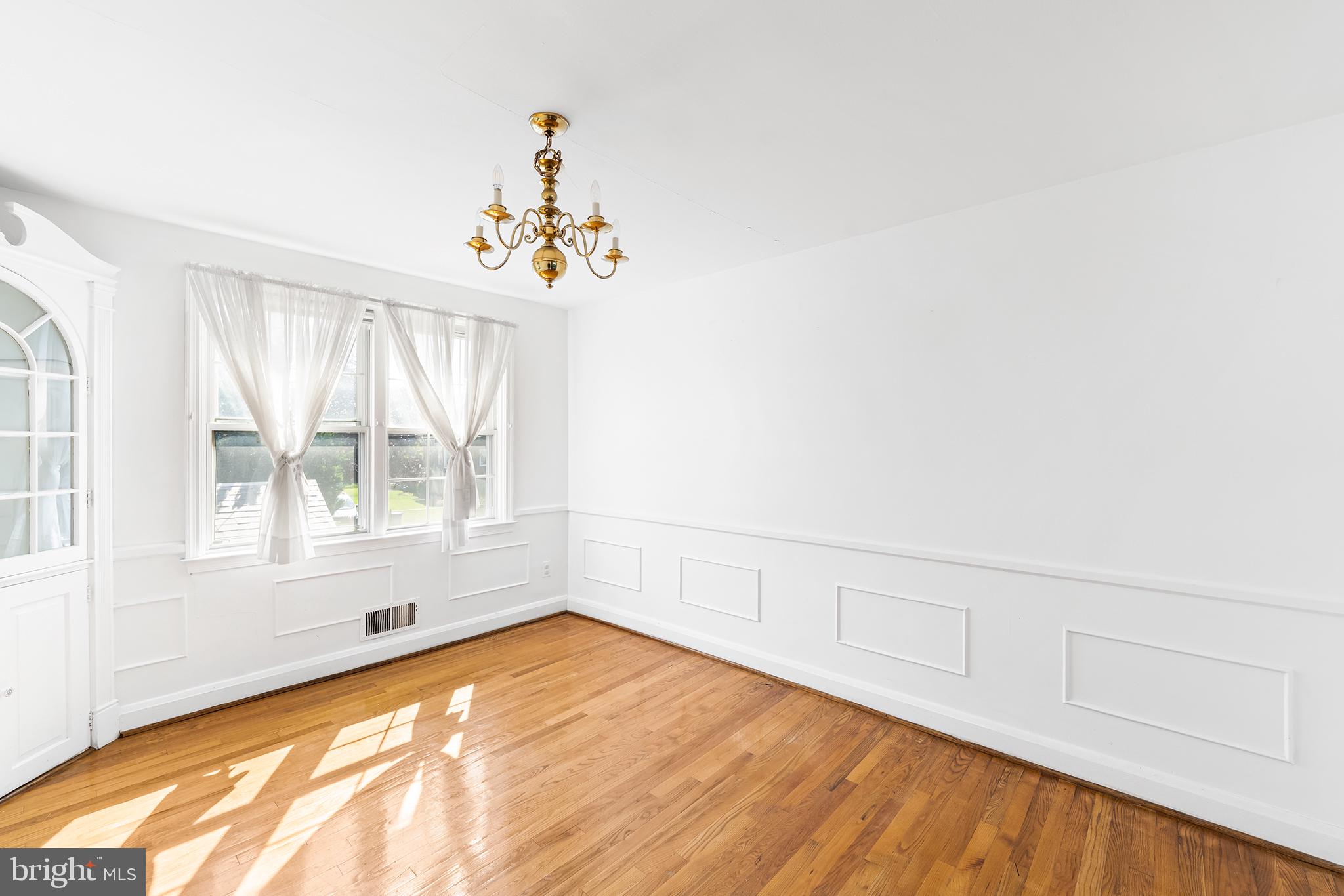 LOCH RAVEN MANOR - Residential