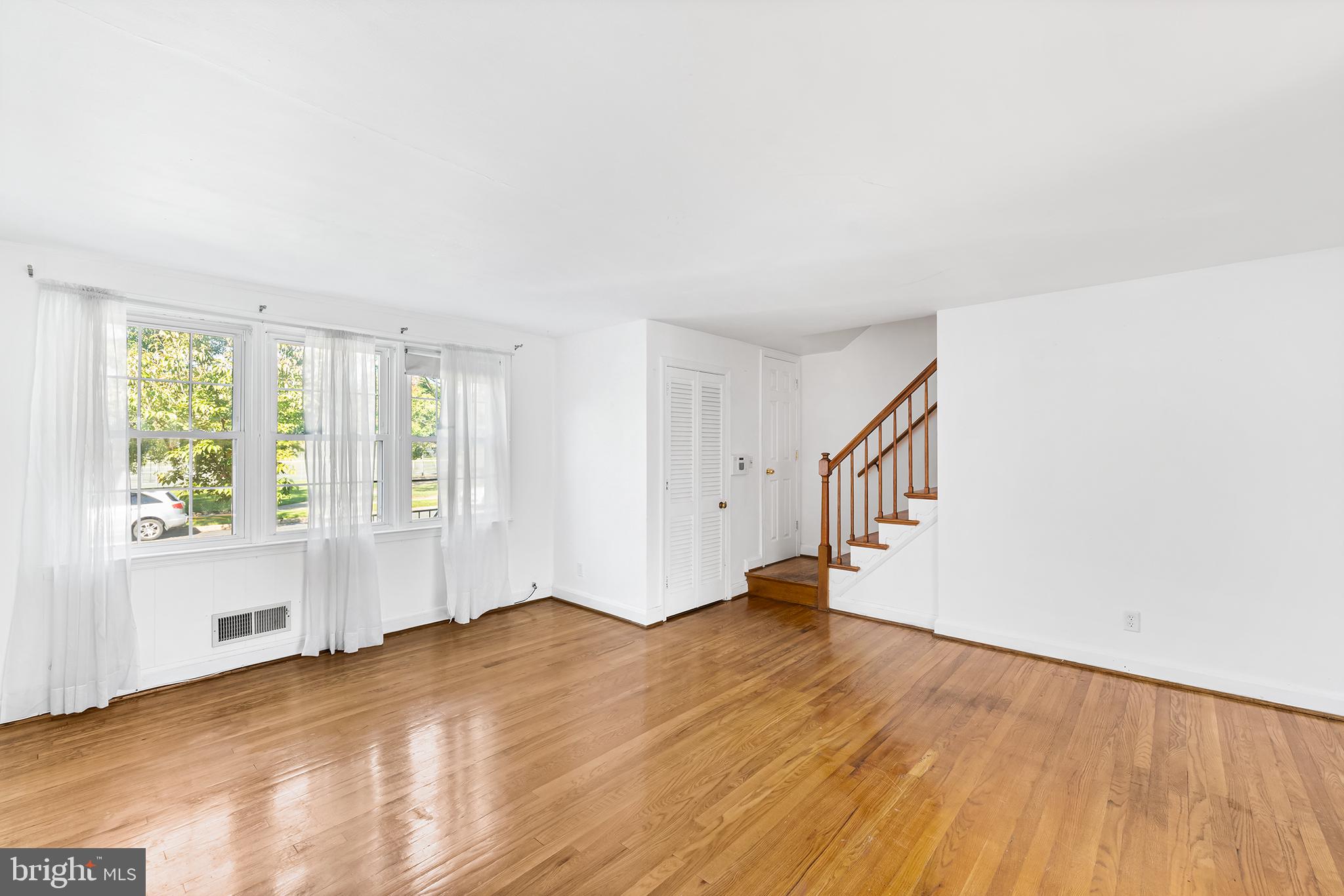 LOCH RAVEN MANOR - Residential