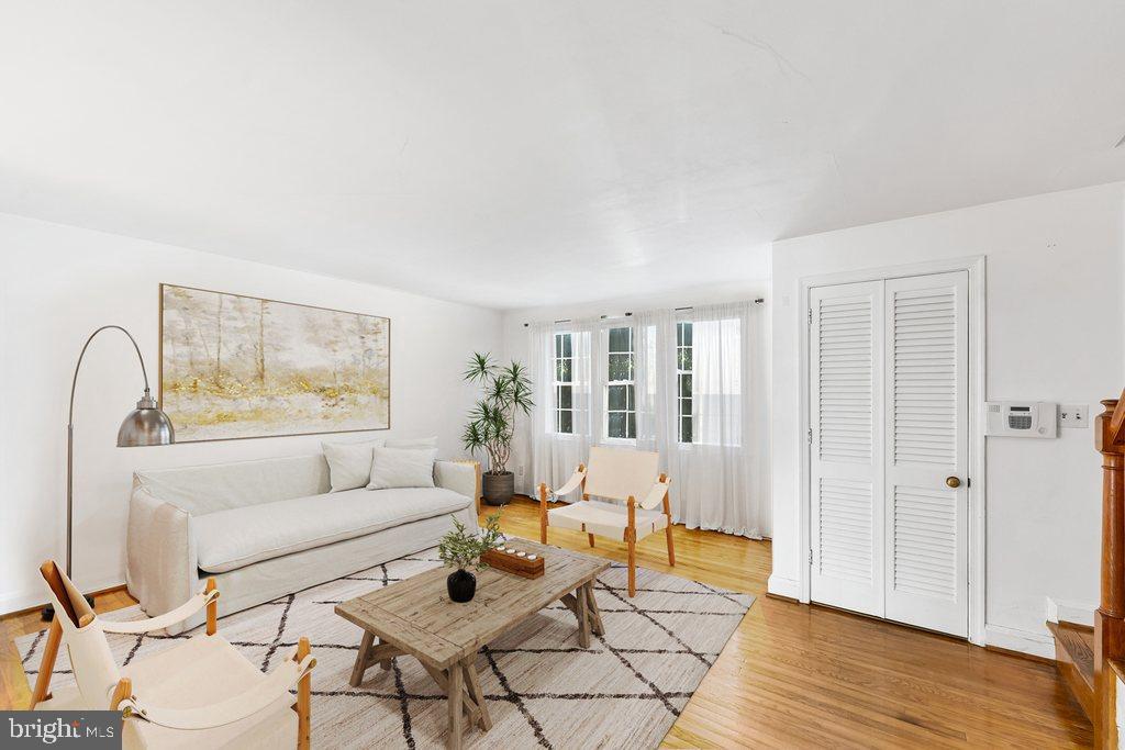 LOCH RAVEN MANOR - Residential