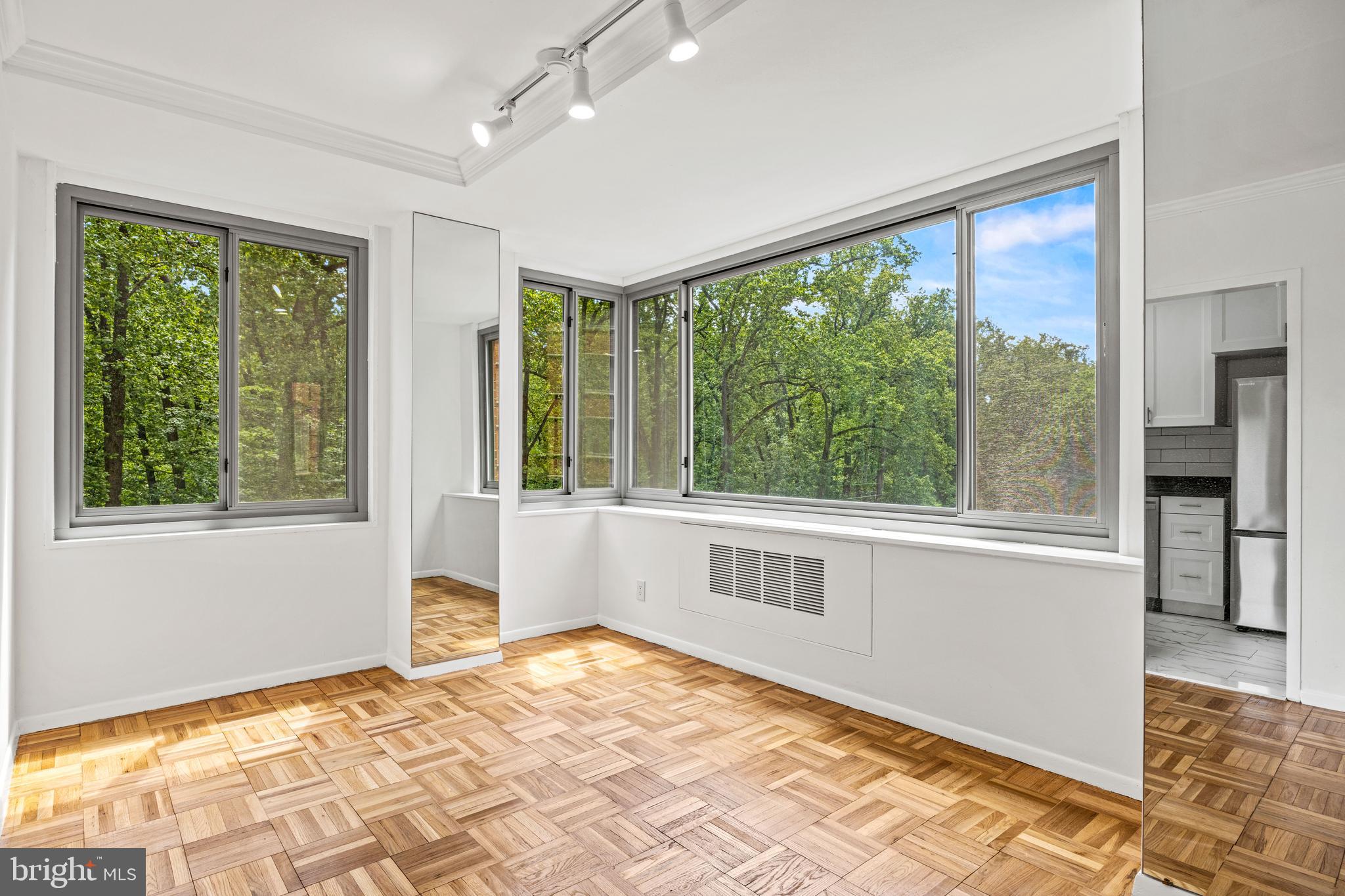 WESLEY HEIGHTS - Residential