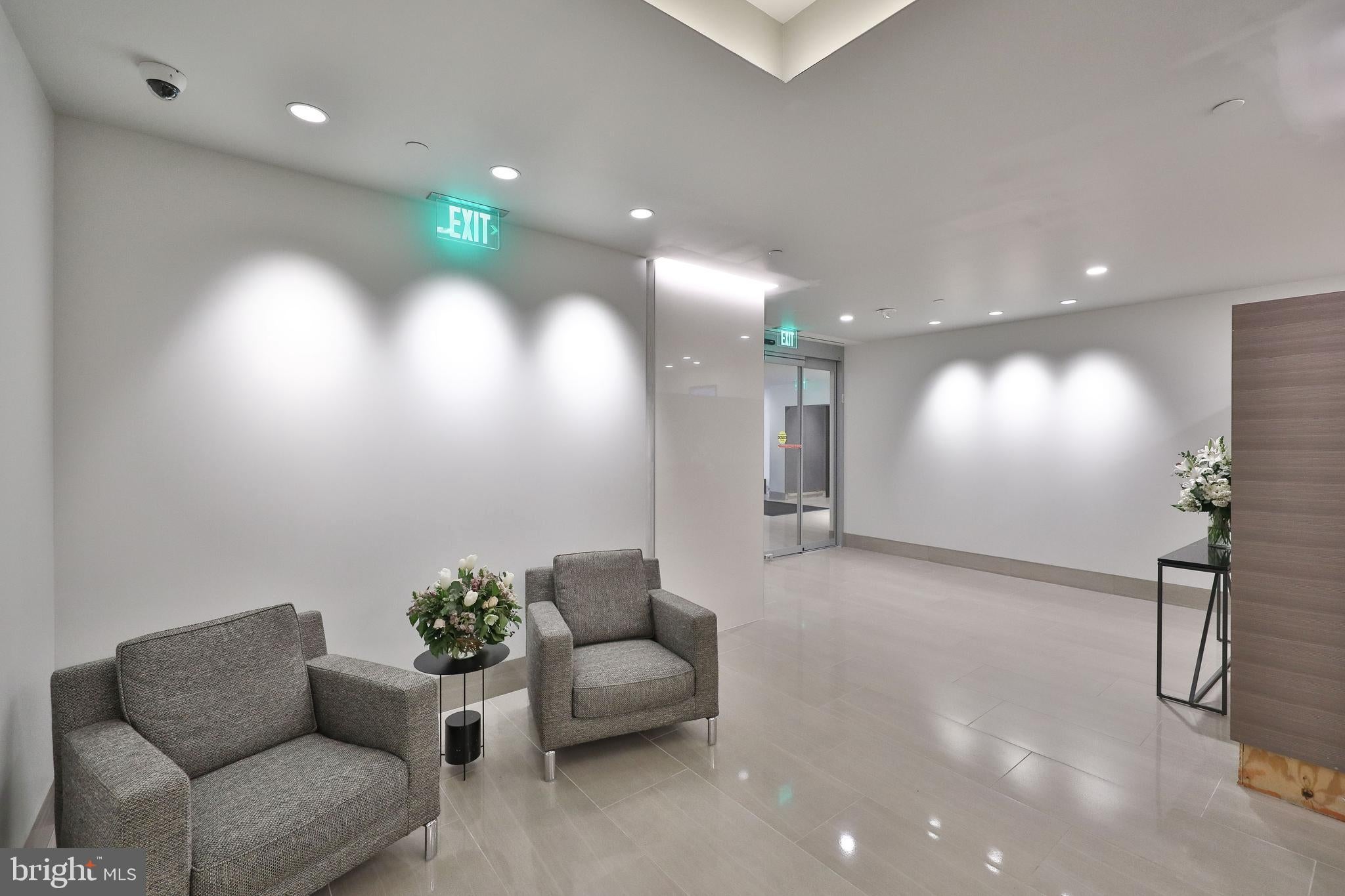 2018-2032 WALNUT STREET 18G