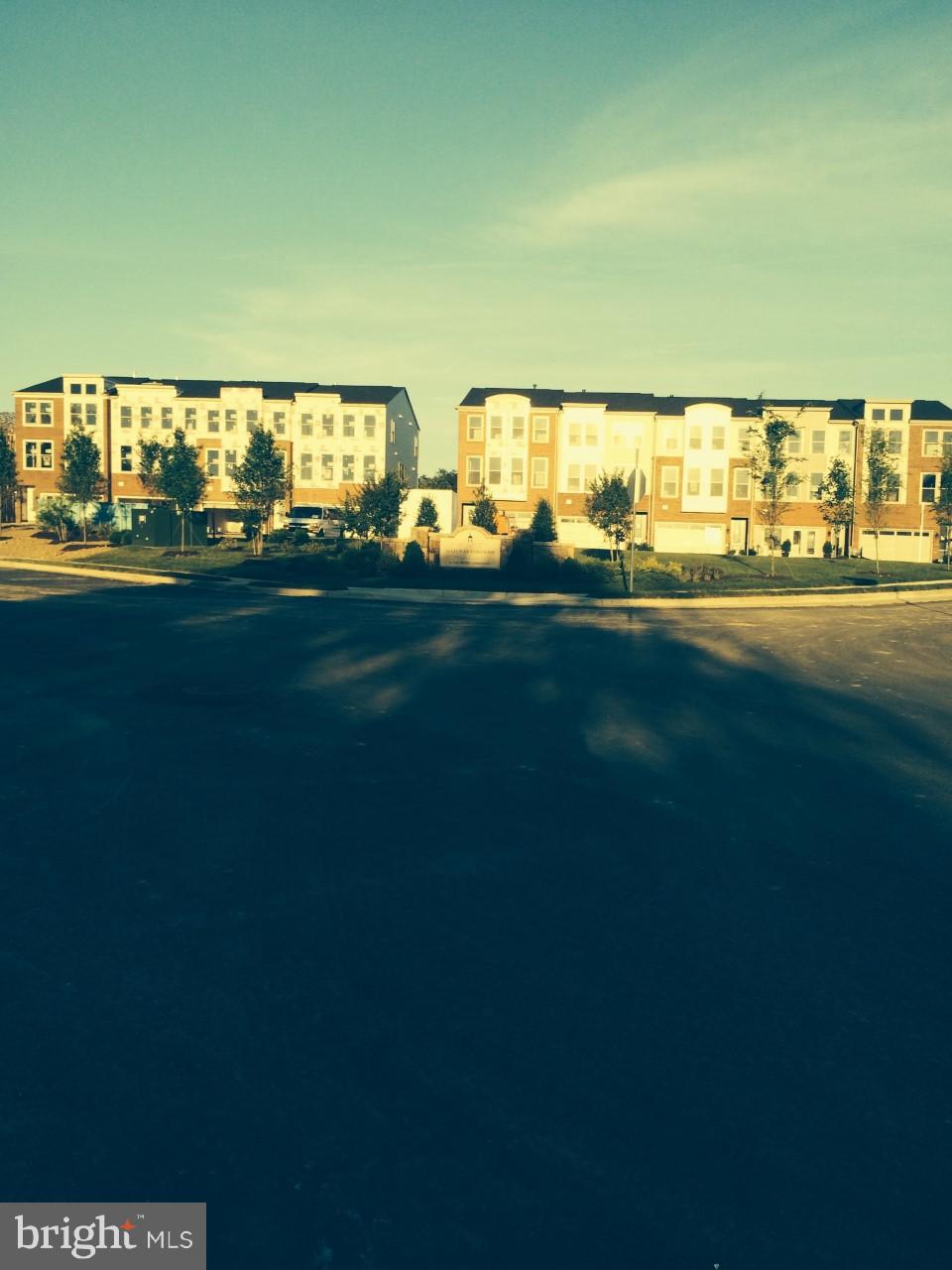 GATEWAY COMMONS - Residential Lease