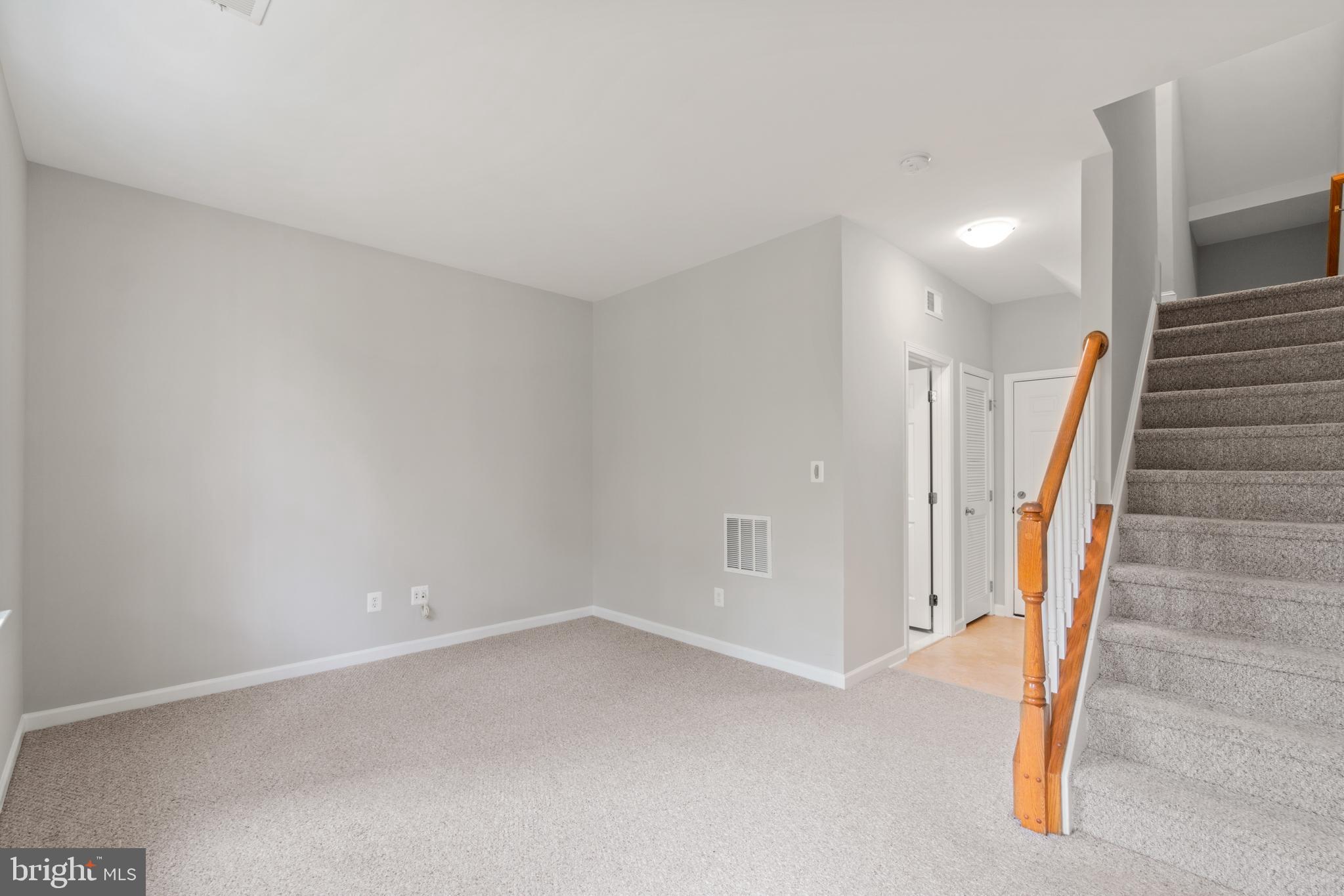 BELMONT COUNTRY CLUB - Residential Lease