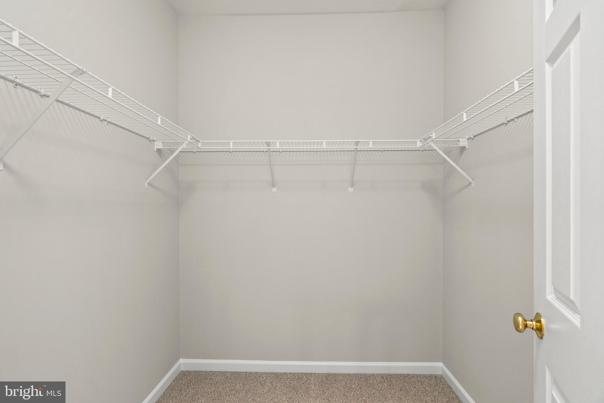 BELMONT COUNTRY CLUB - Residential Lease