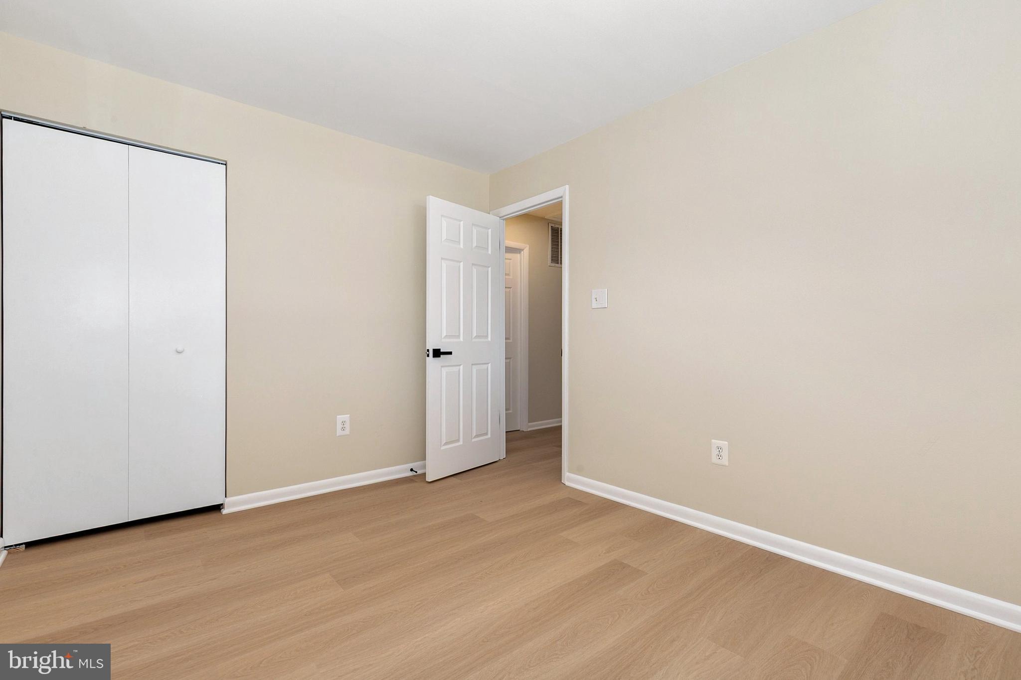 WHEATON WOODS - Residential