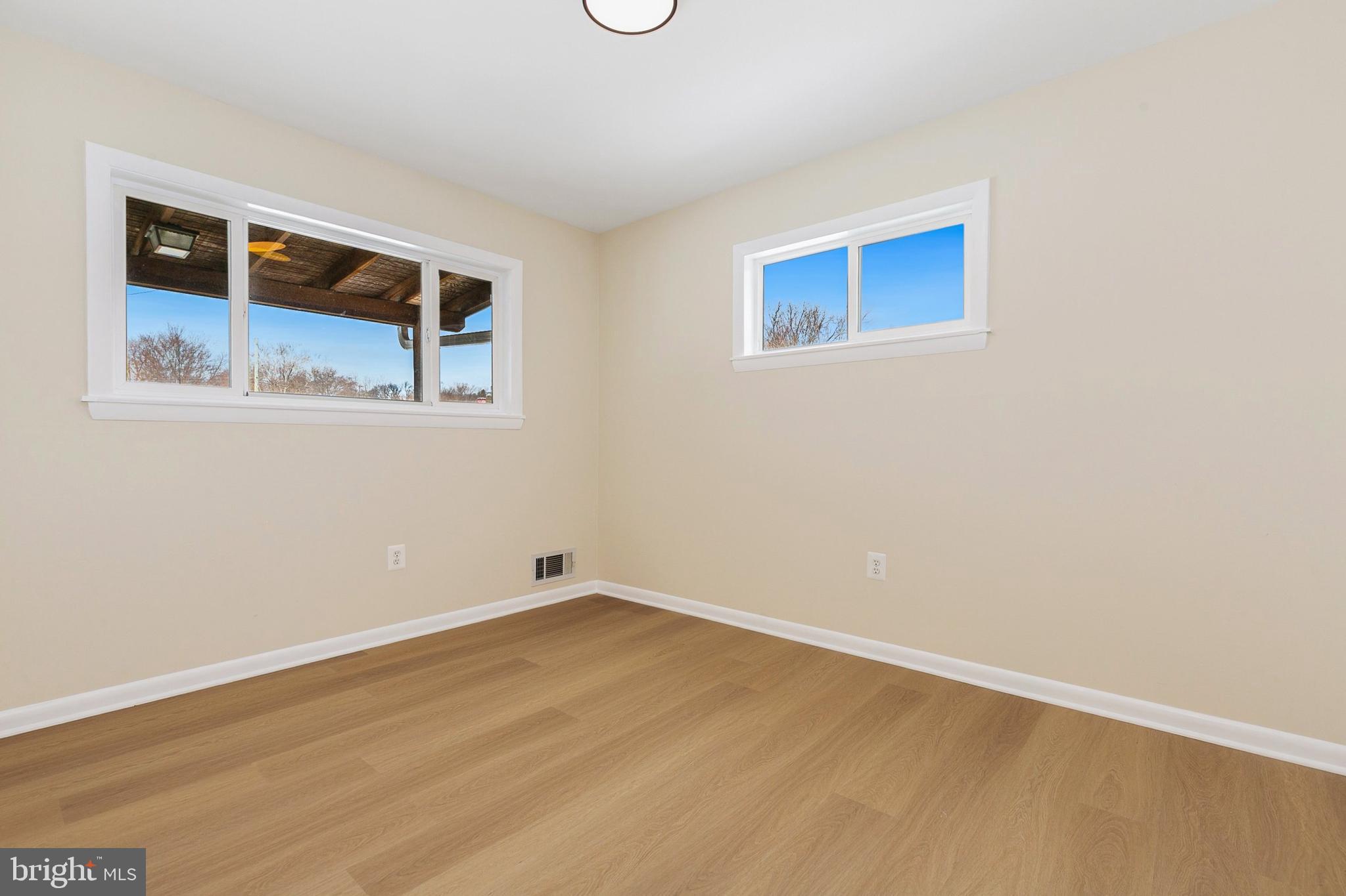 WHEATON WOODS - Residential