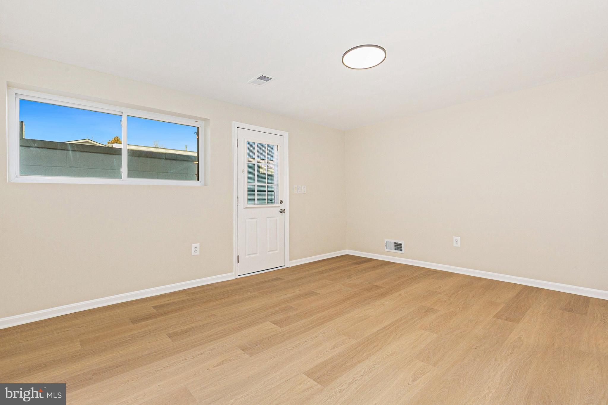 WHEATON WOODS - Residential