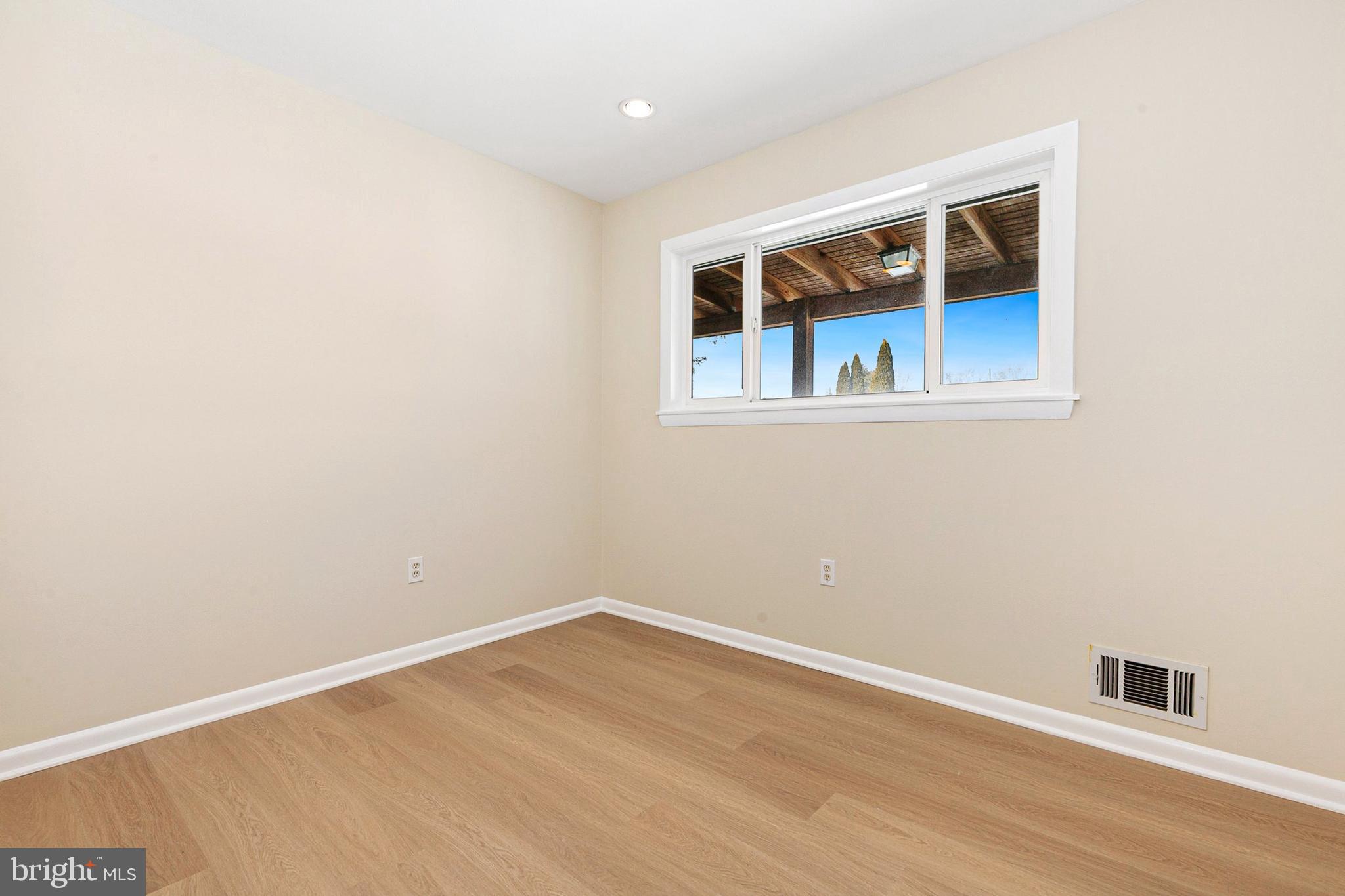 WHEATON WOODS - Residential