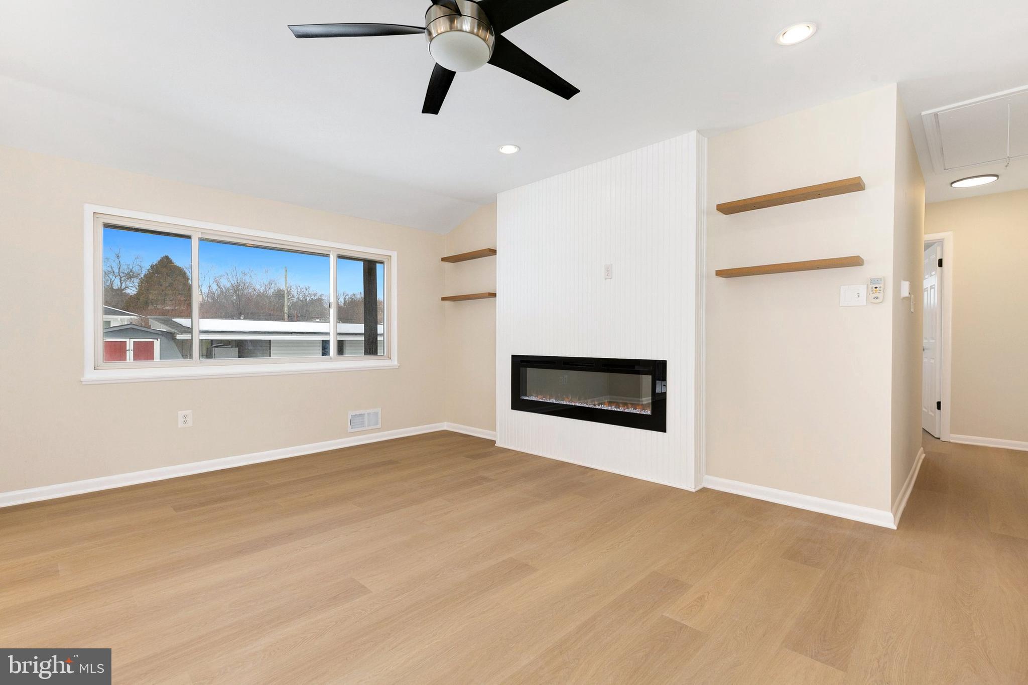 WHEATON WOODS - Residential