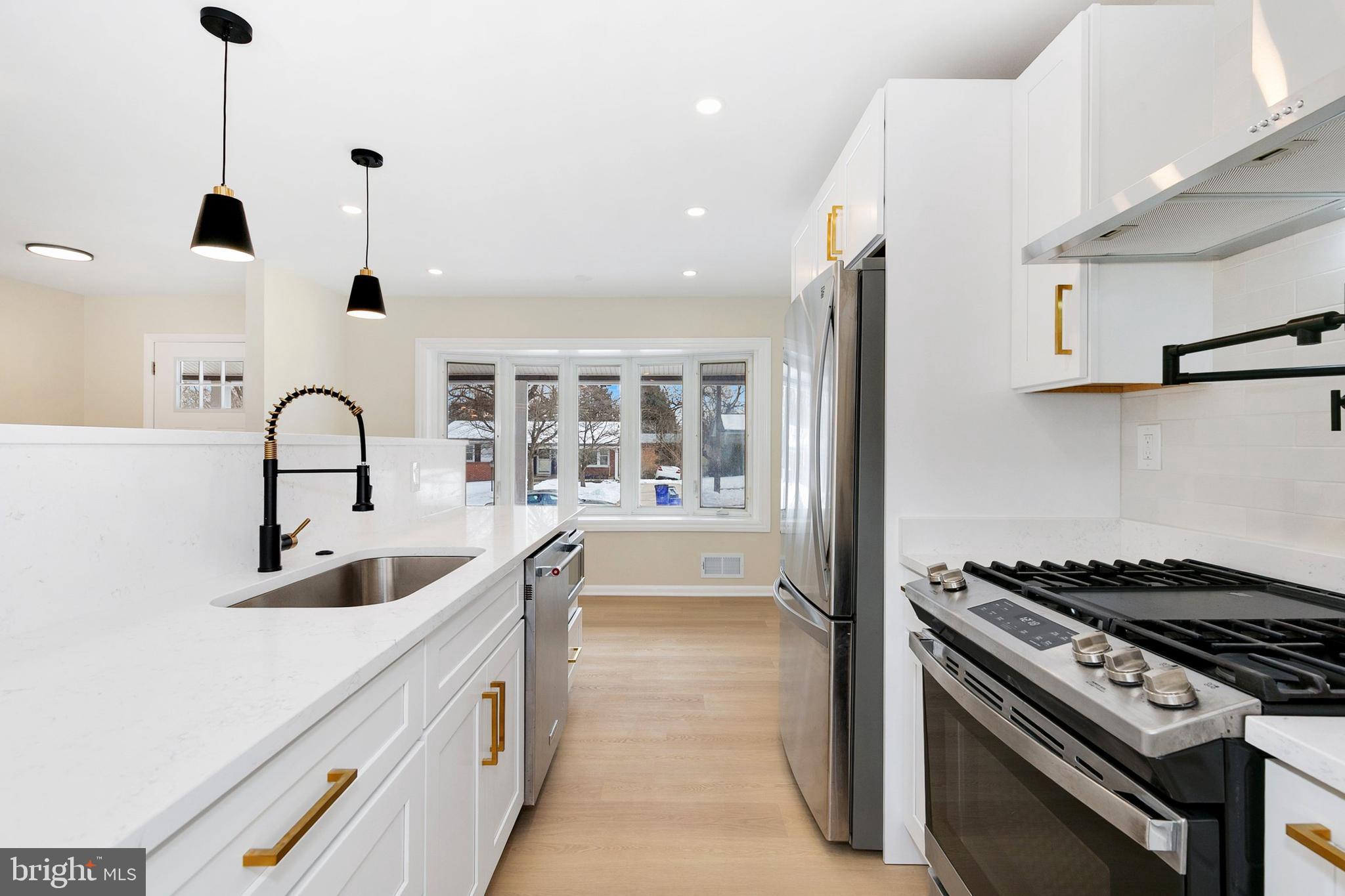 WHEATON WOODS - Residential