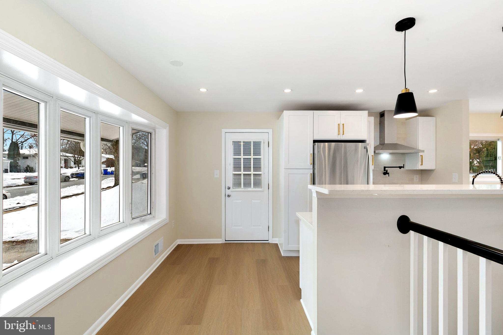 WHEATON WOODS - Residential