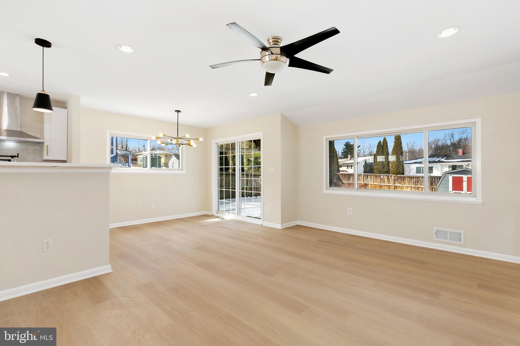 WHEATON WOODS - Residential