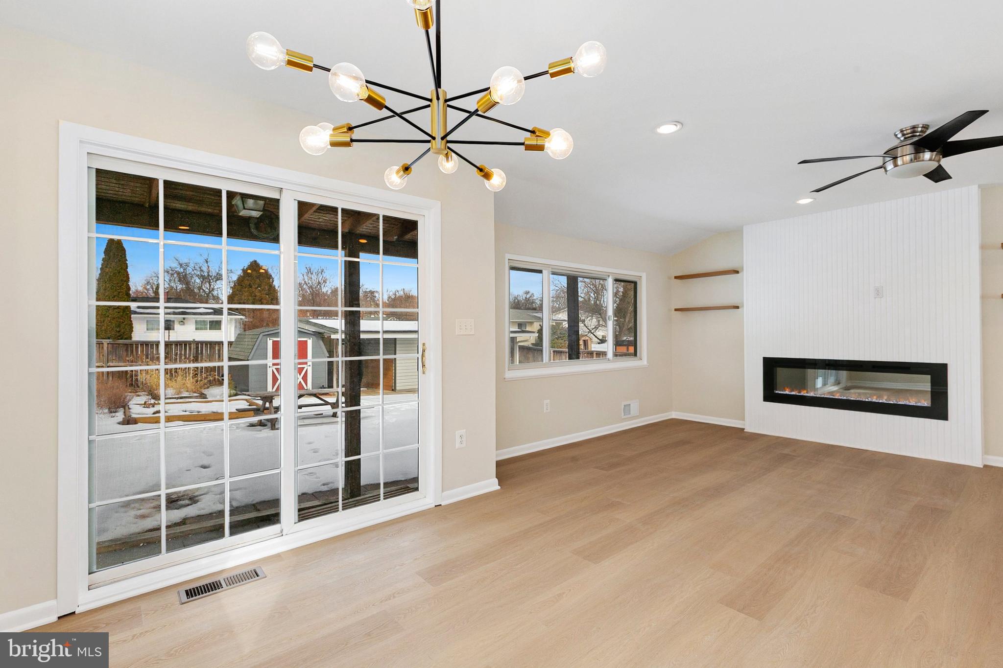 WHEATON WOODS - Residential