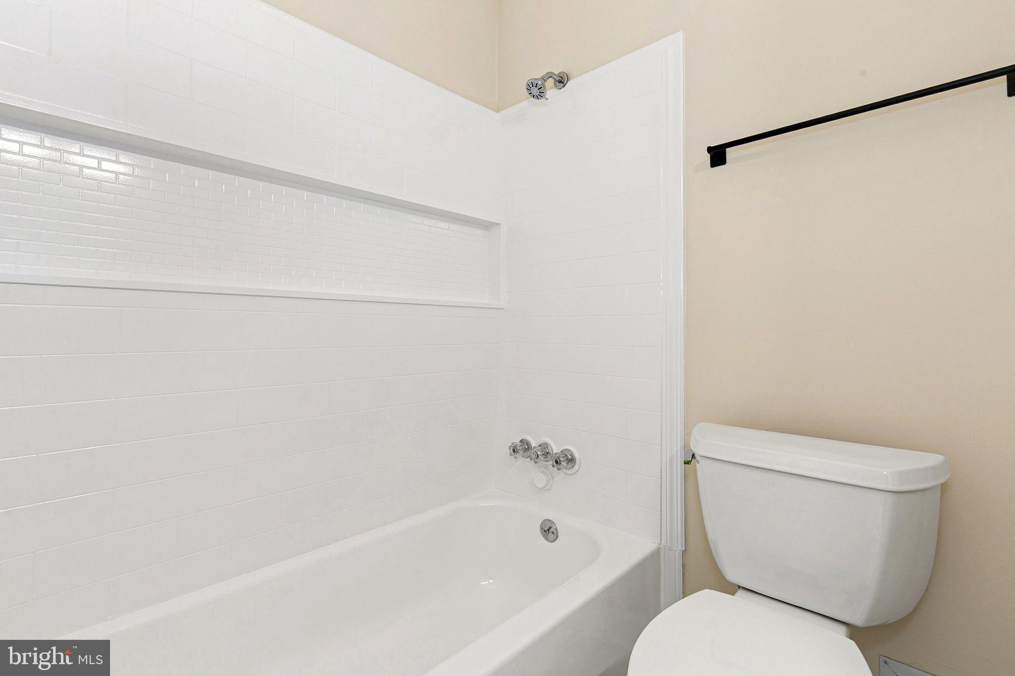 WHEATON WOODS - Residential