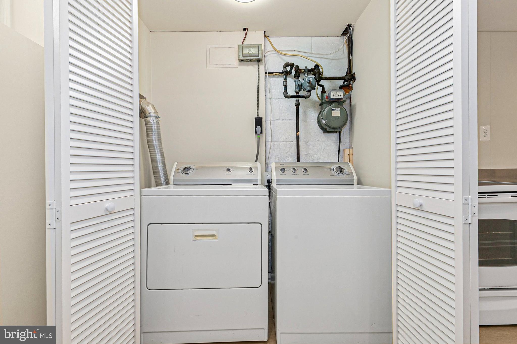 WHEATON WOODS - Residential