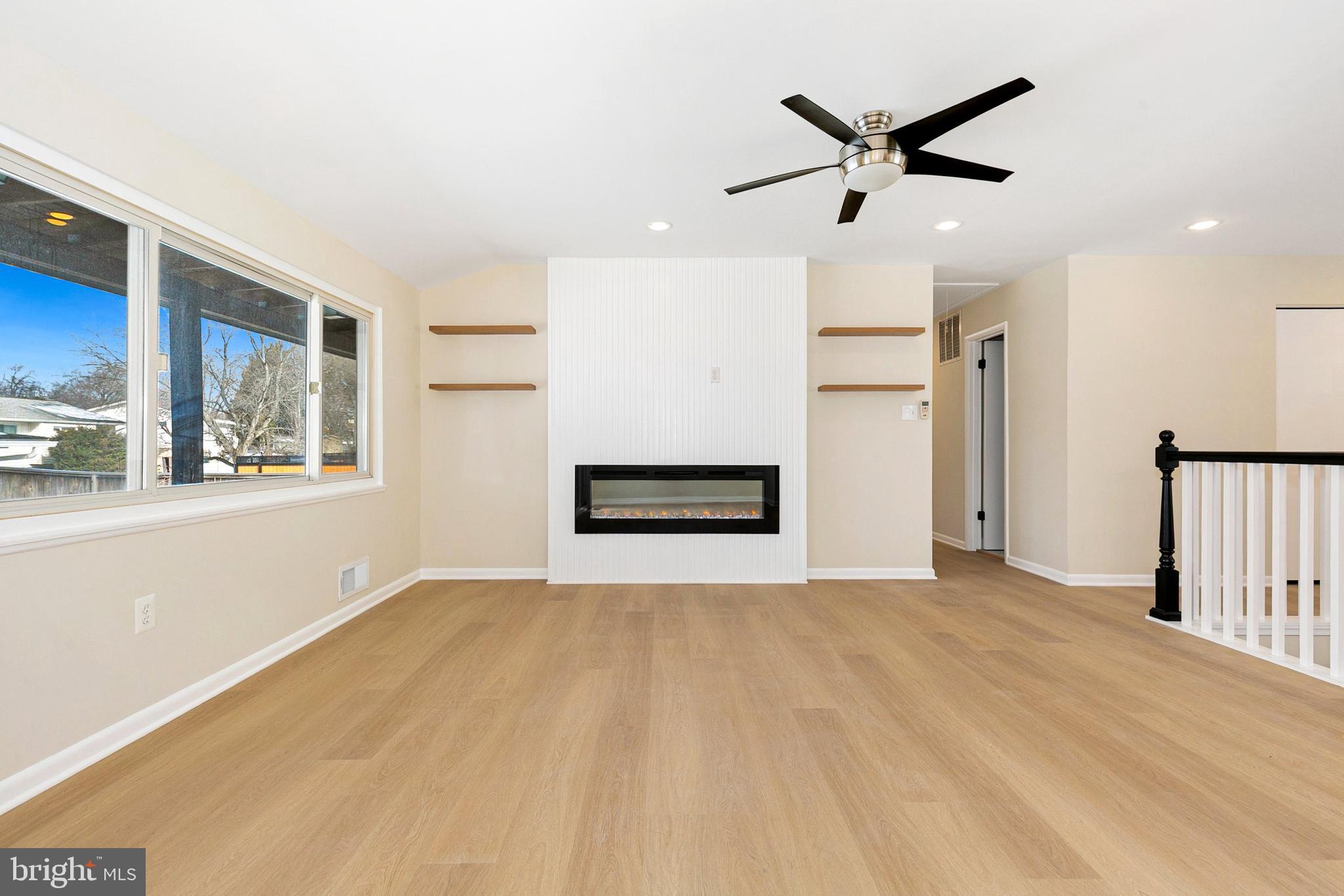 WHEATON WOODS - Residential