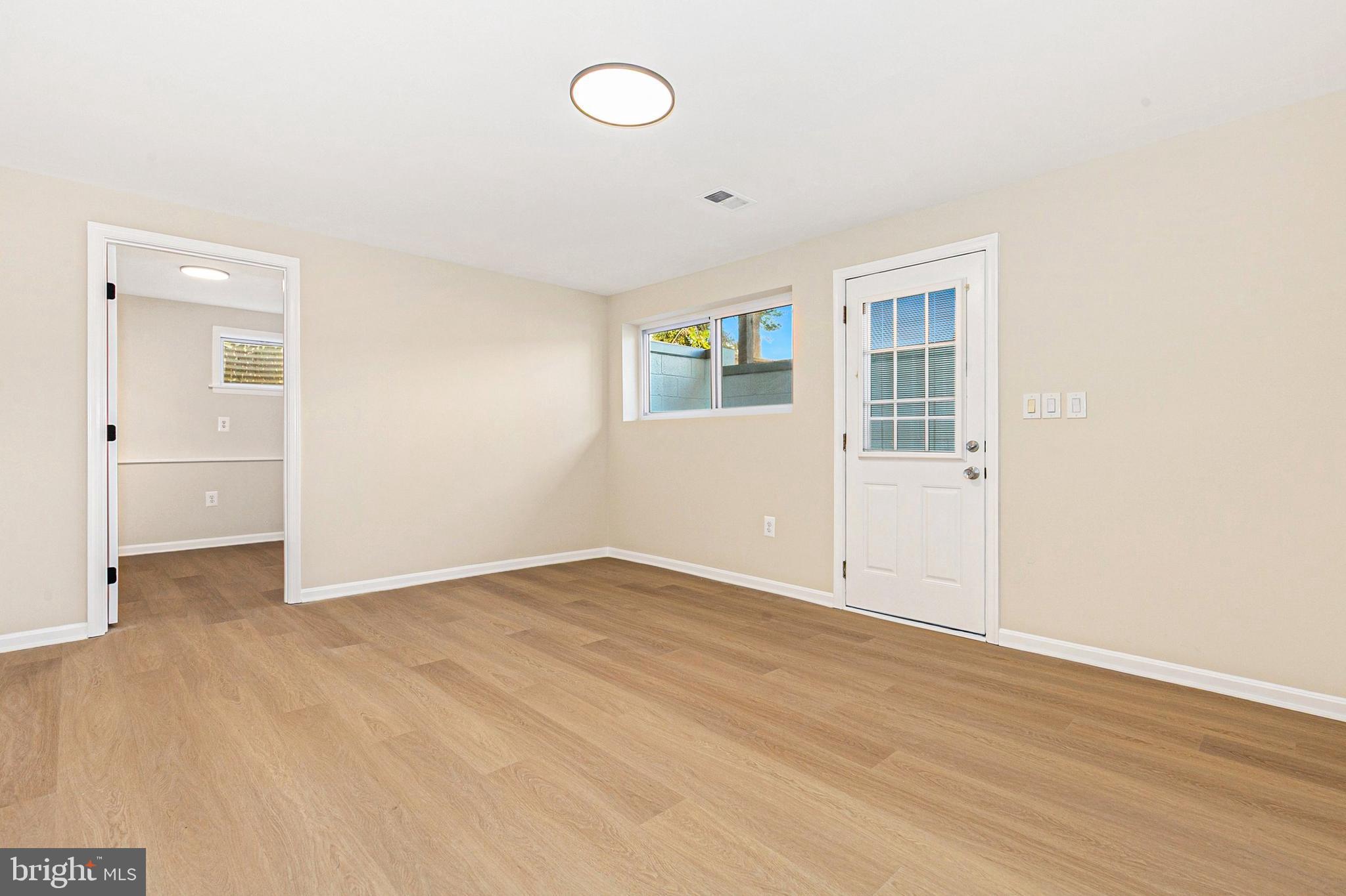 WHEATON WOODS - Residential