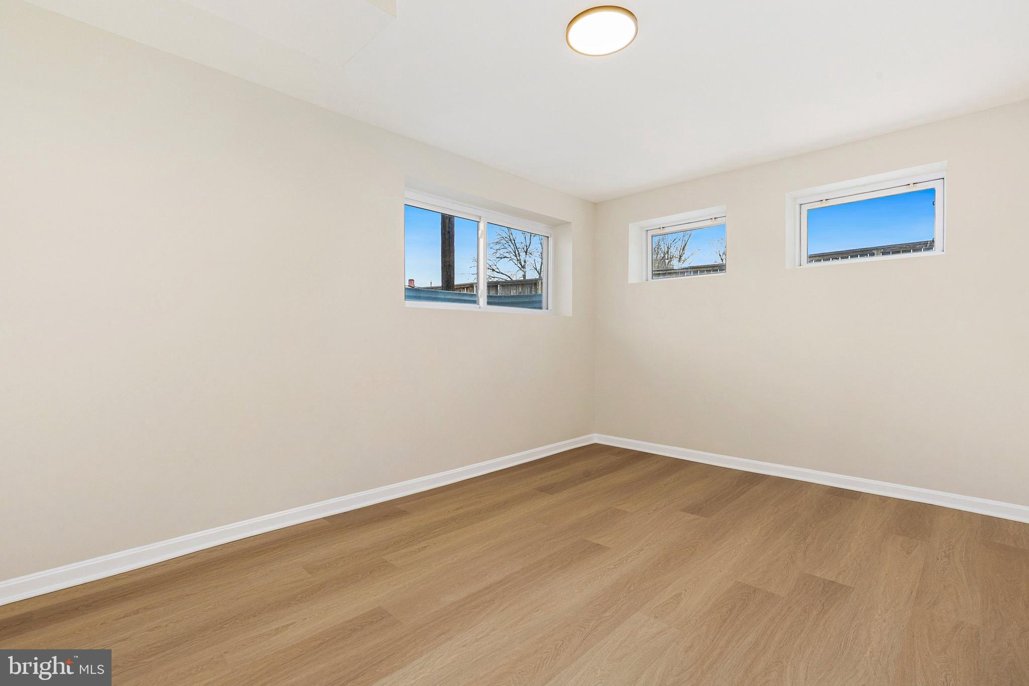 WHEATON WOODS - Residential