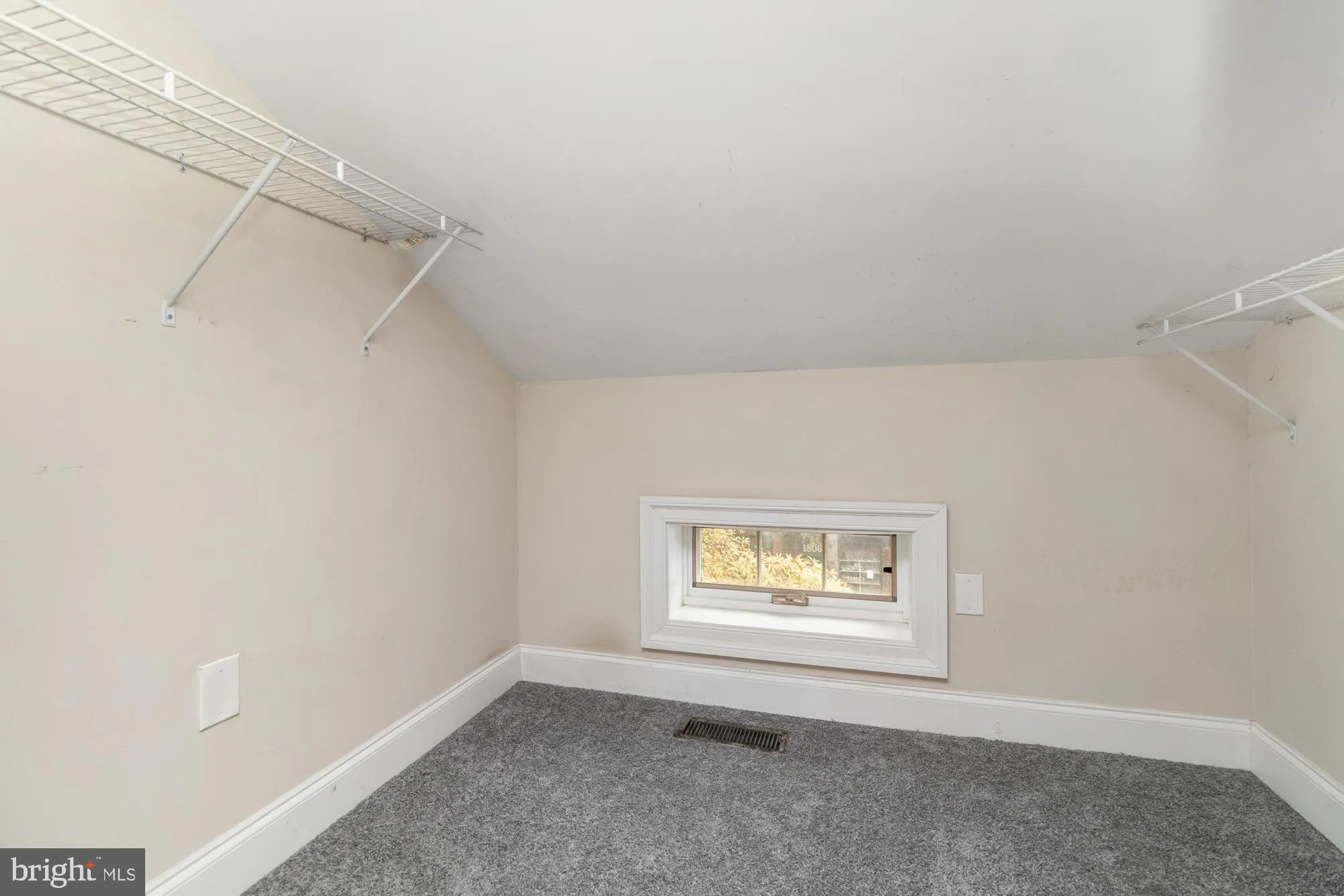 Baltimore, Maryland 21231, United States, 3 Bedrooms Bedrooms, ,3 BathroomsBathrooms,Residential,Pending,34100