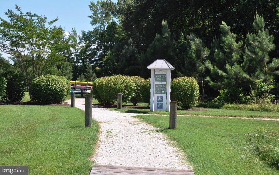 EASTON VILLAGE - Residential