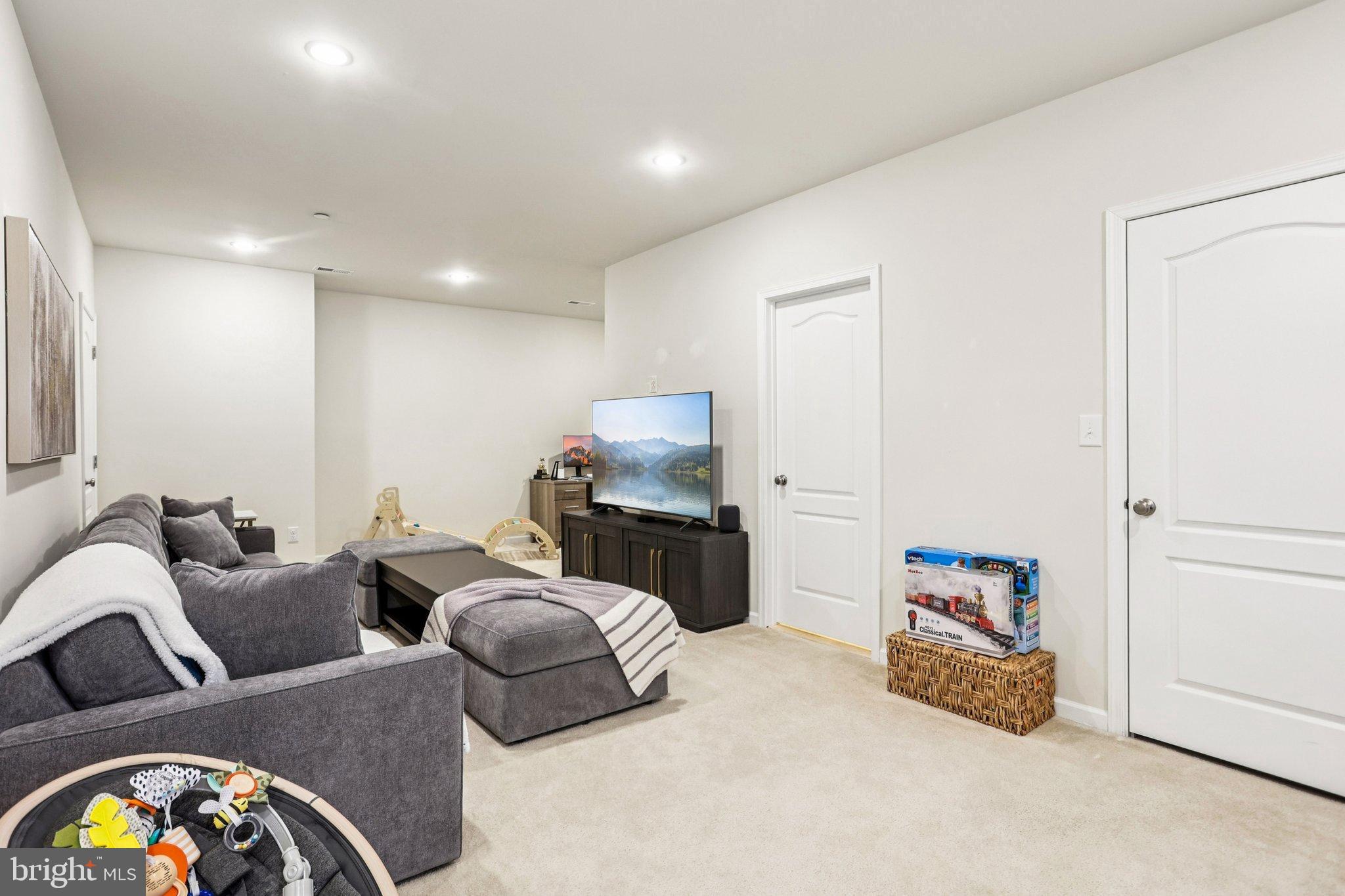 RAVENSCLIFF - Residential