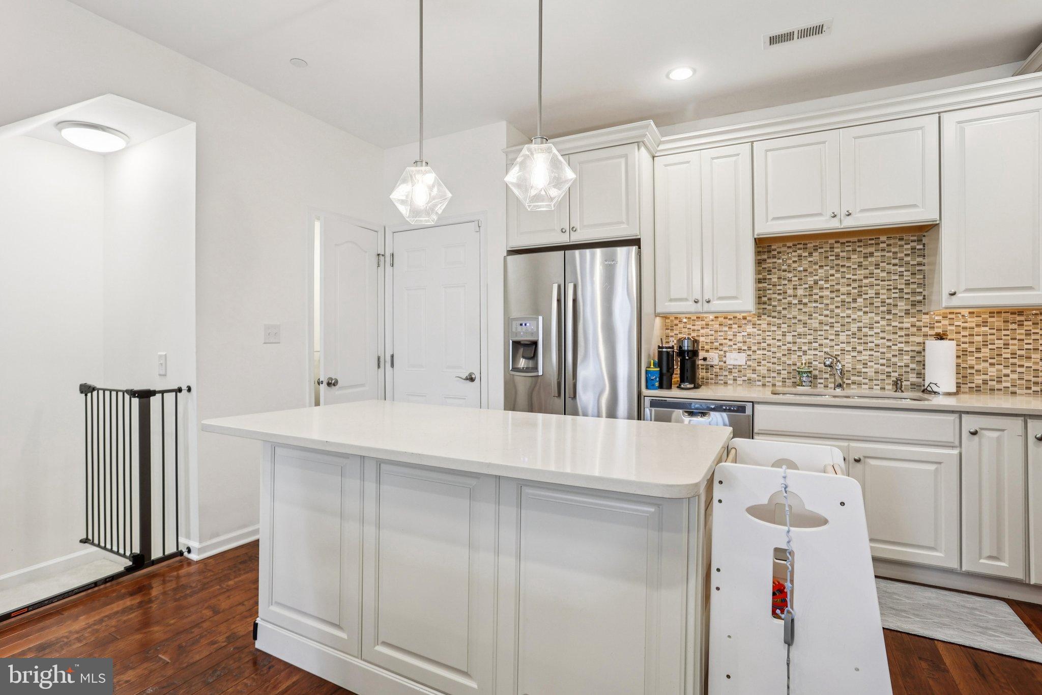 RAVENSCLIFF - Residential