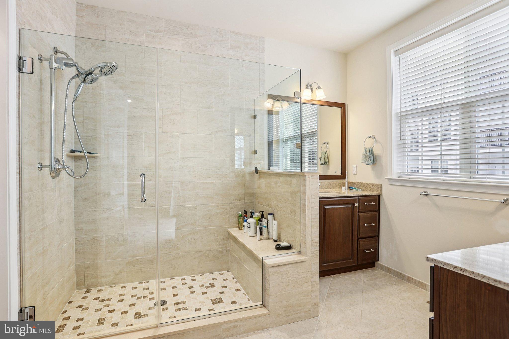 RAVENSCLIFF - Residential