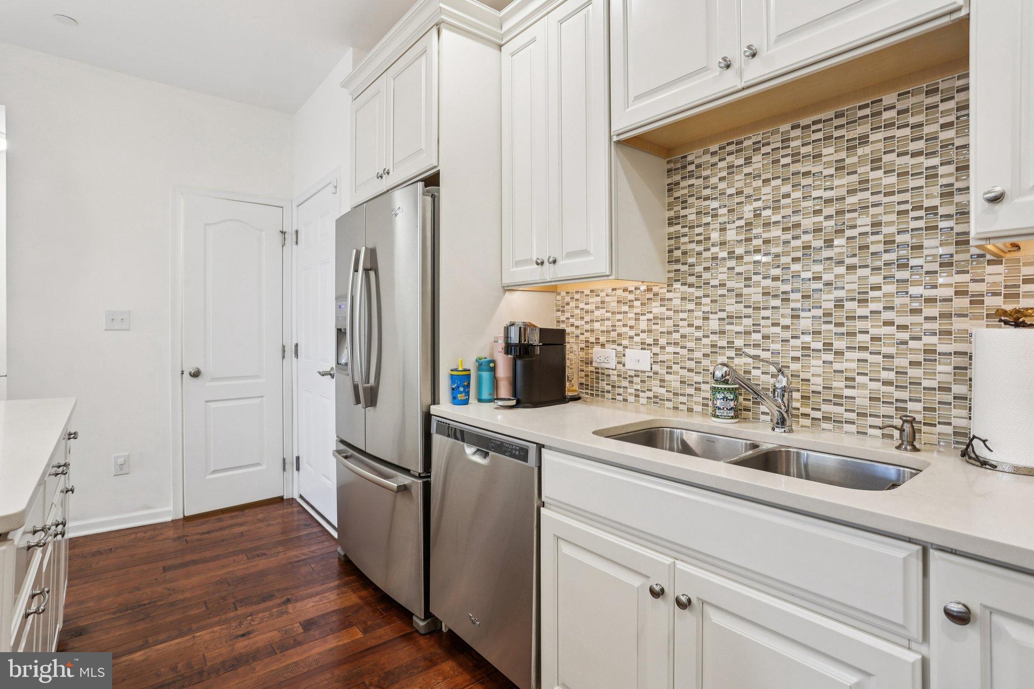 RAVENSCLIFF - Residential