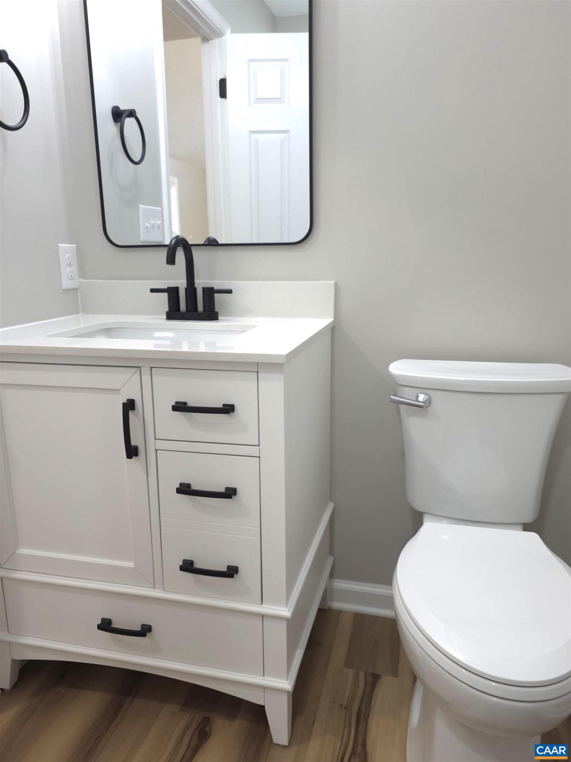 LAKE MONTICELLO - Residential