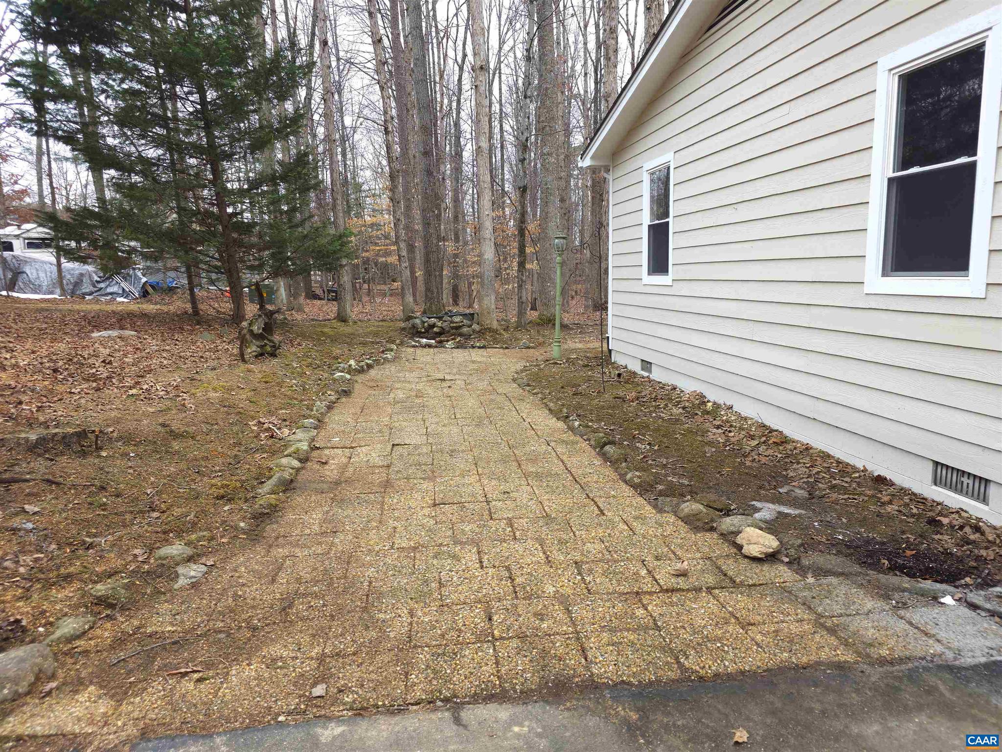 LAKE MONTICELLO - Residential