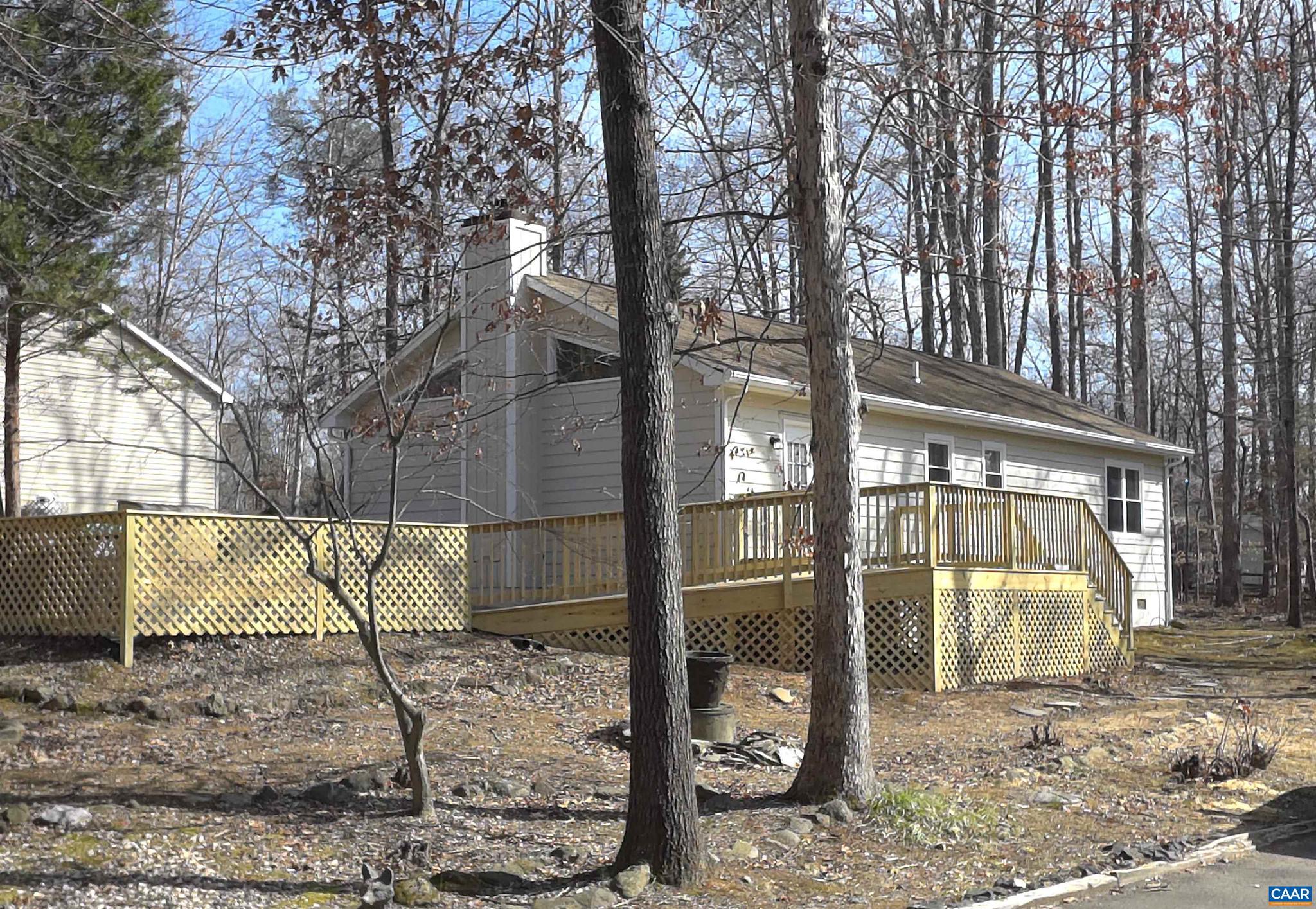 LAKE MONTICELLO - Residential