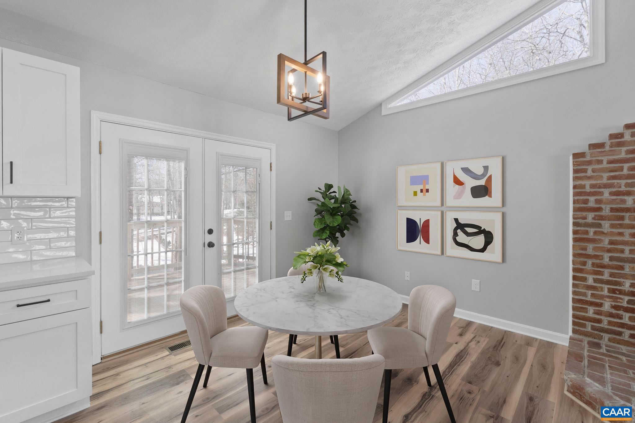 LAKE MONTICELLO - Residential