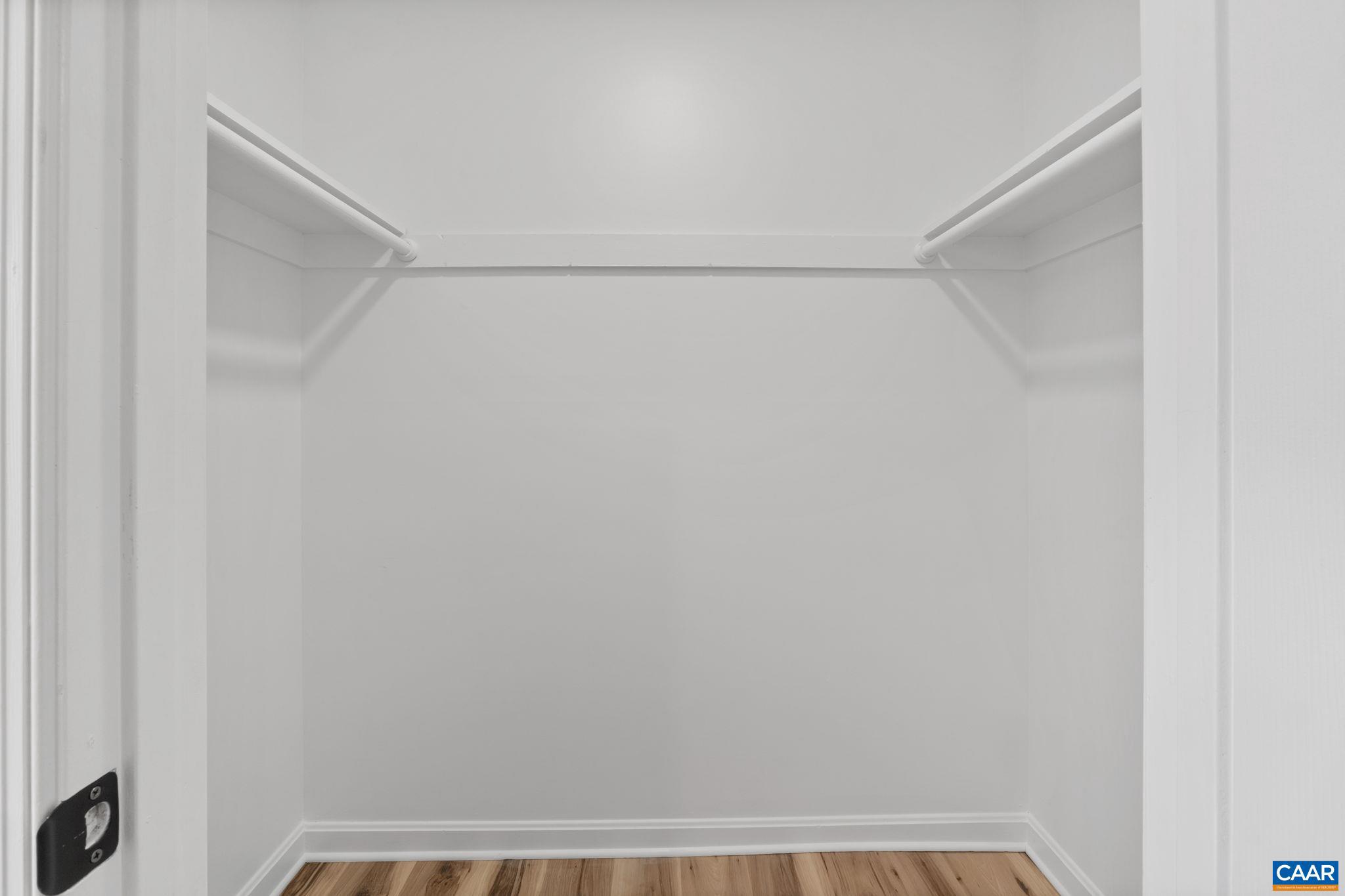 LAKE MONTICELLO - Residential