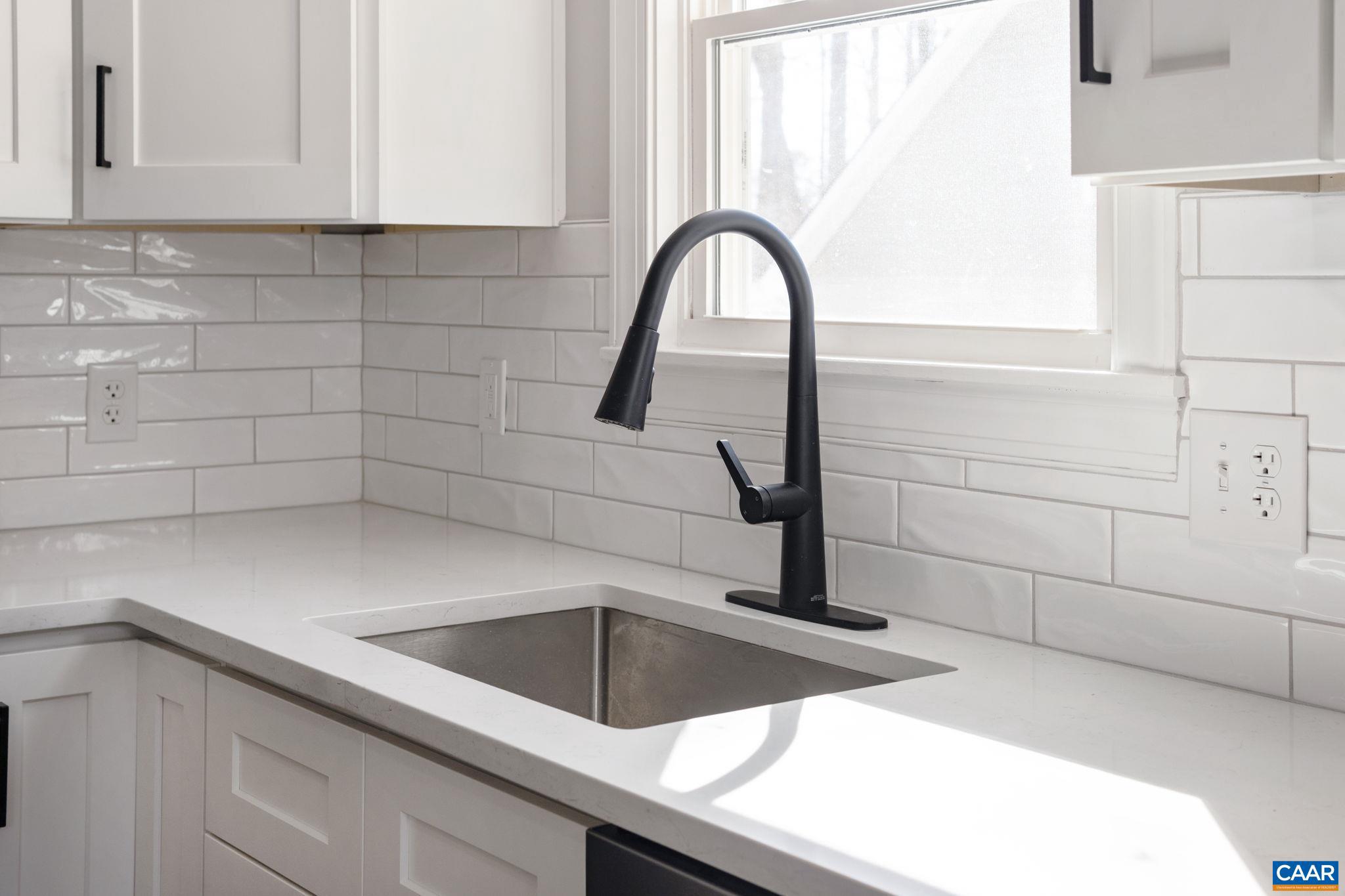 LAKE MONTICELLO - Residential