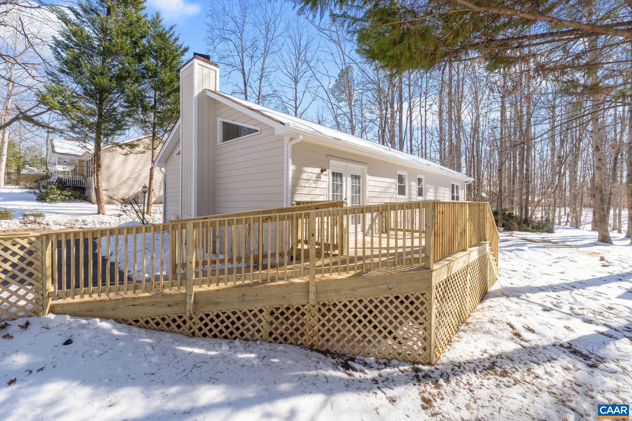 LAKE MONTICELLO - Residential