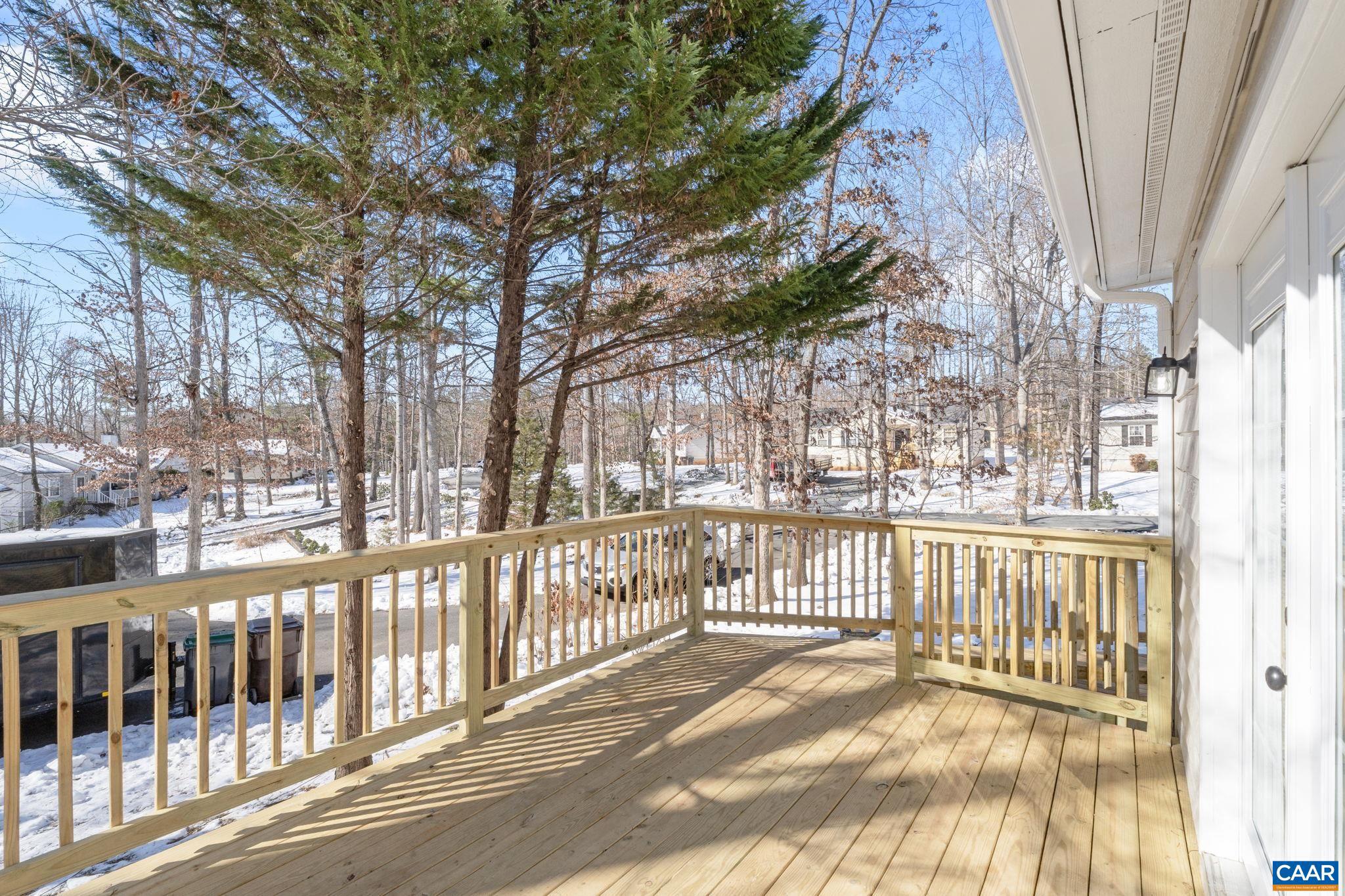 LAKE MONTICELLO - Residential