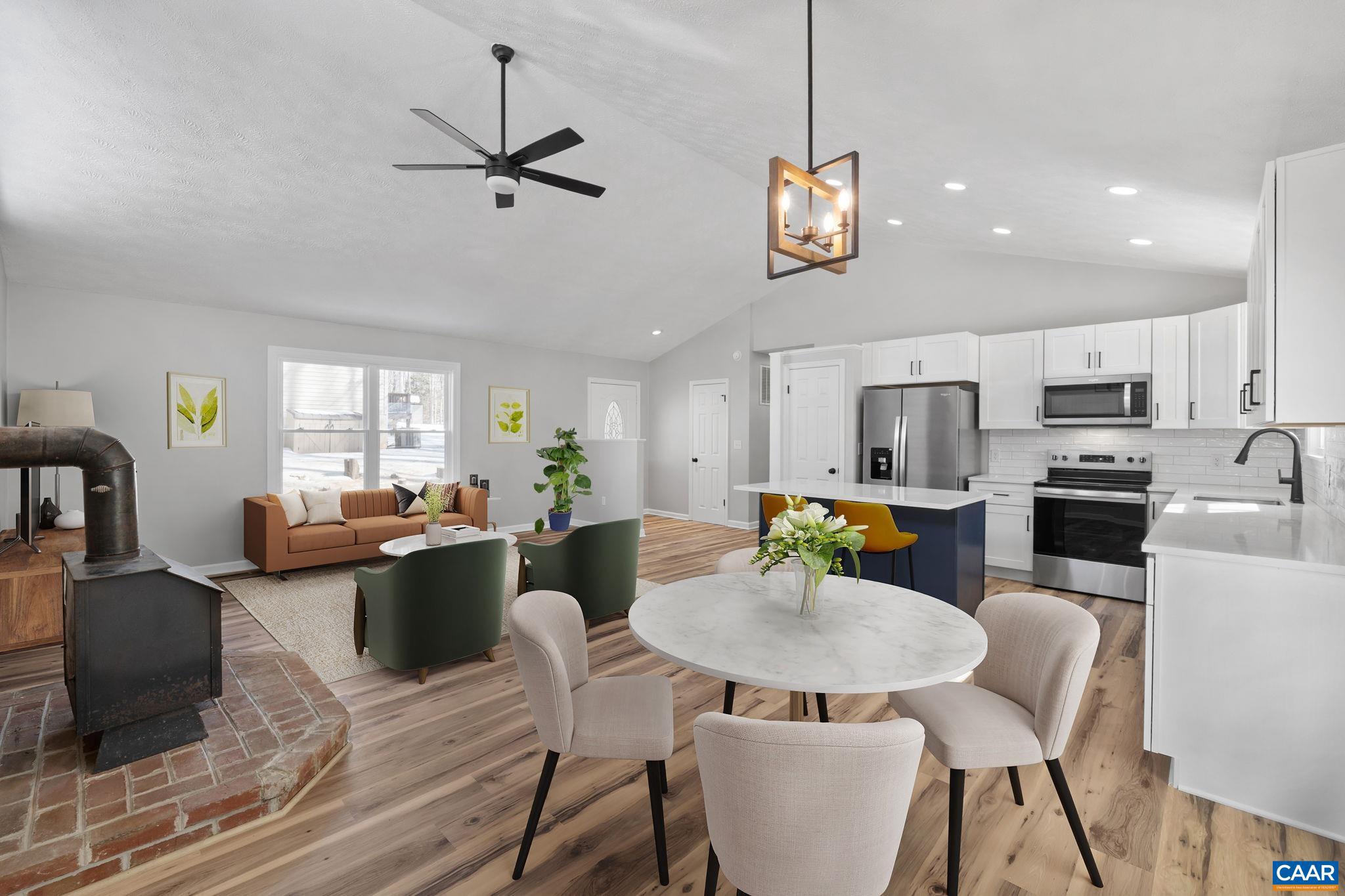 LAKE MONTICELLO - Residential