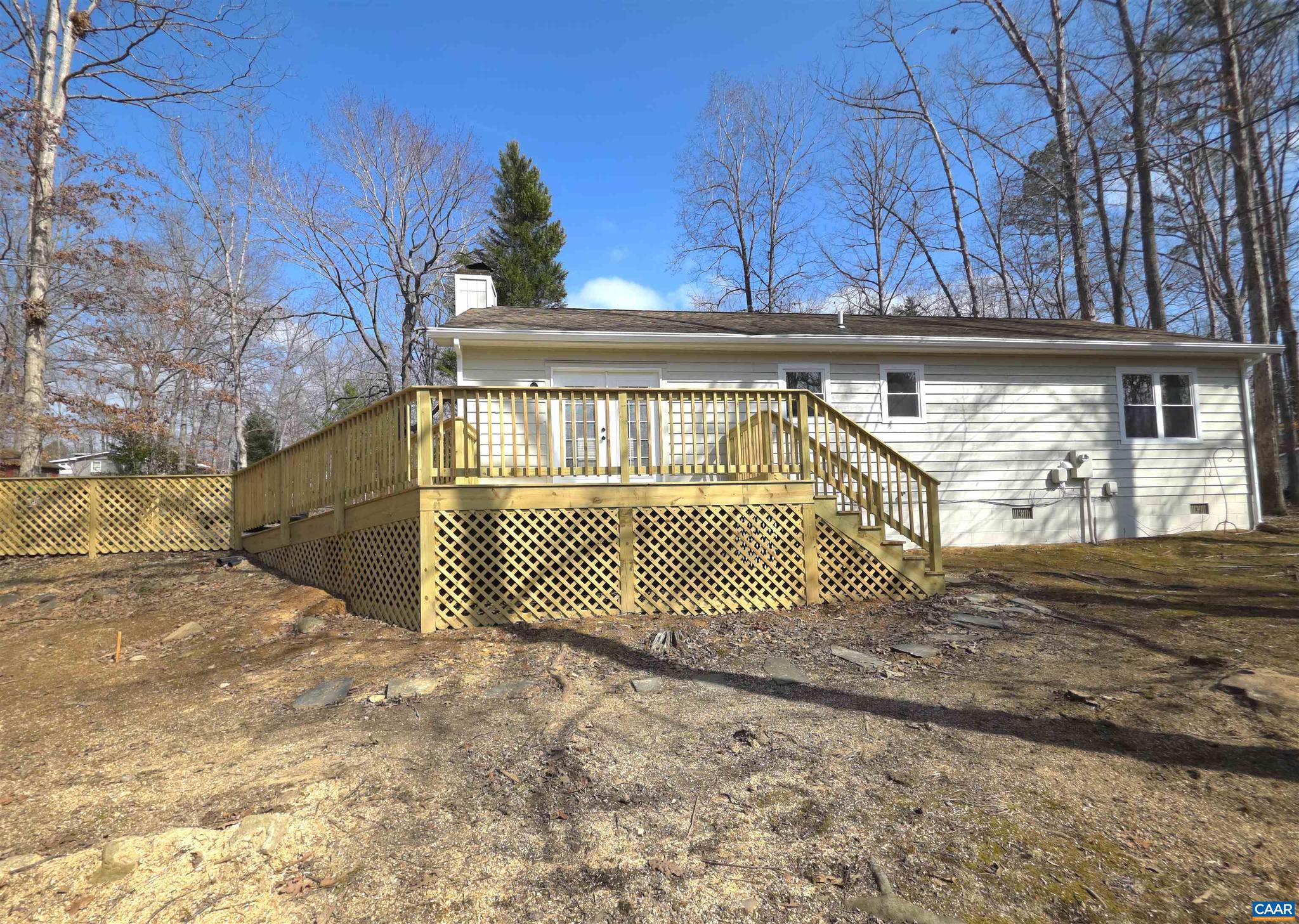 LAKE MONTICELLO - Residential