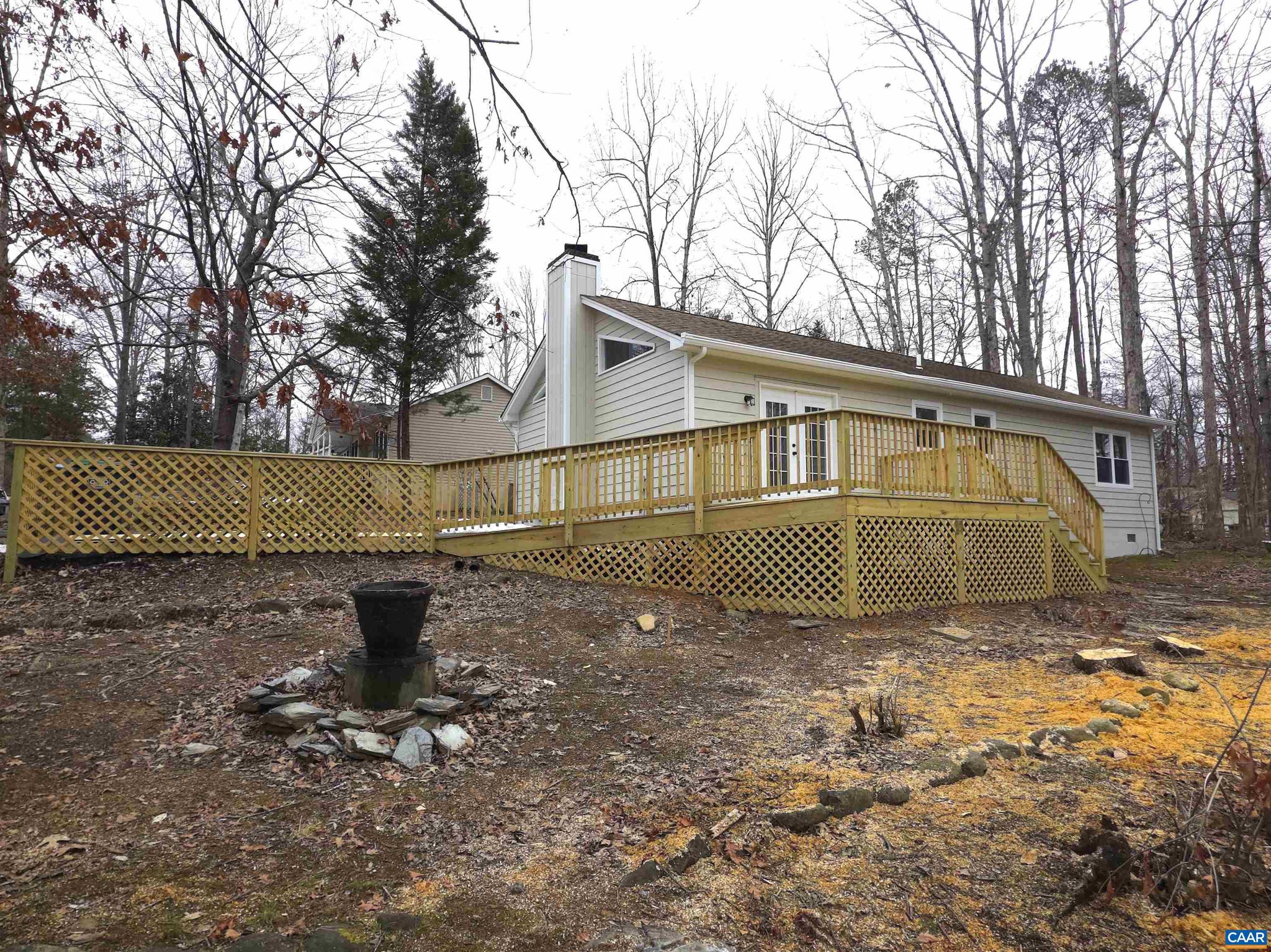 LAKE MONTICELLO - Residential